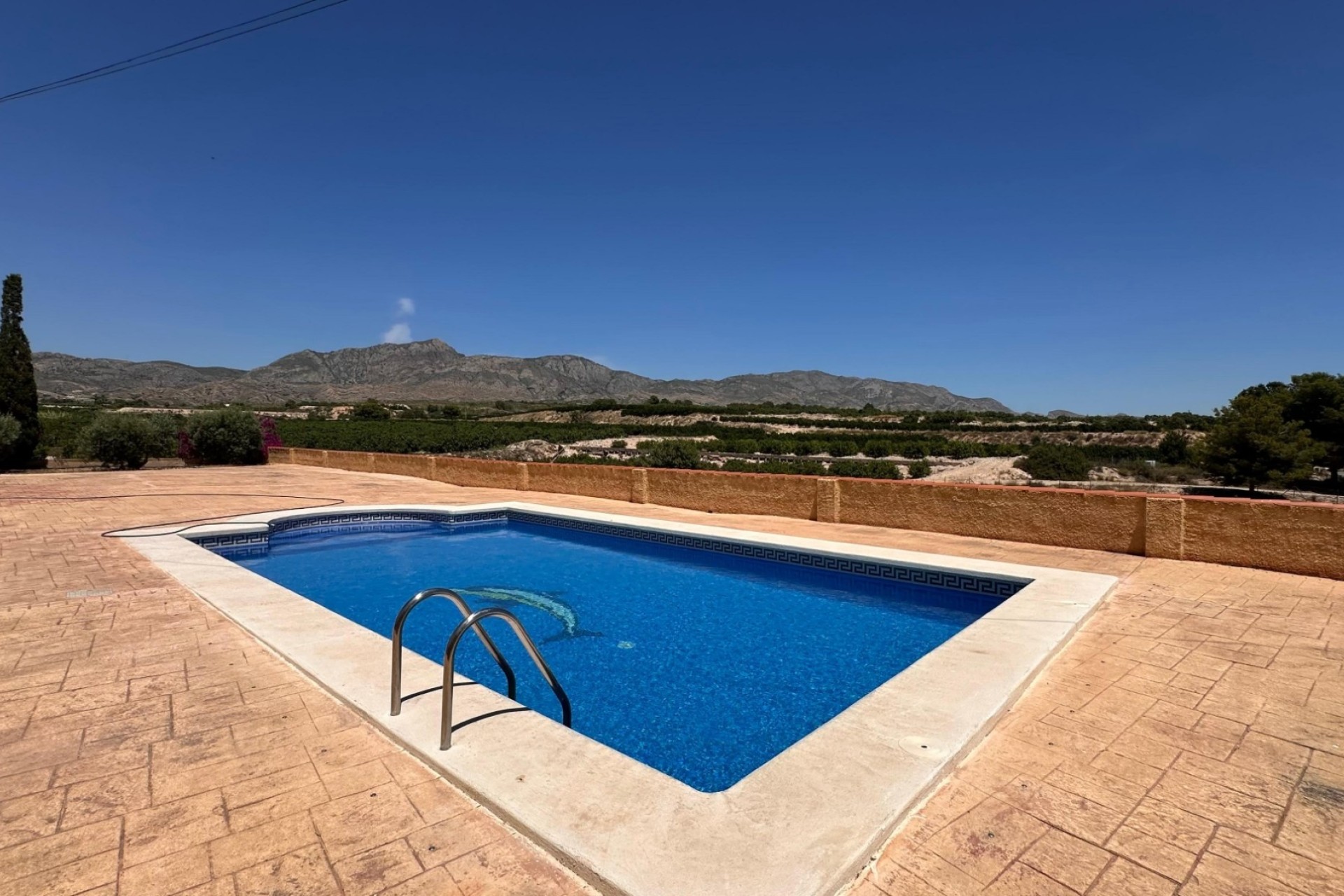 Herverkoop - Finca / Landhuis -
Albatera