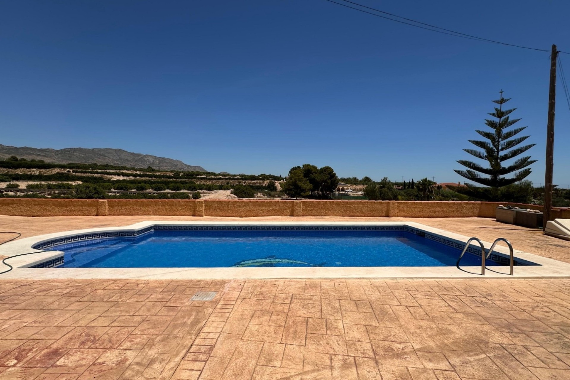 Herverkoop - Finca / Landhuis -
Albatera