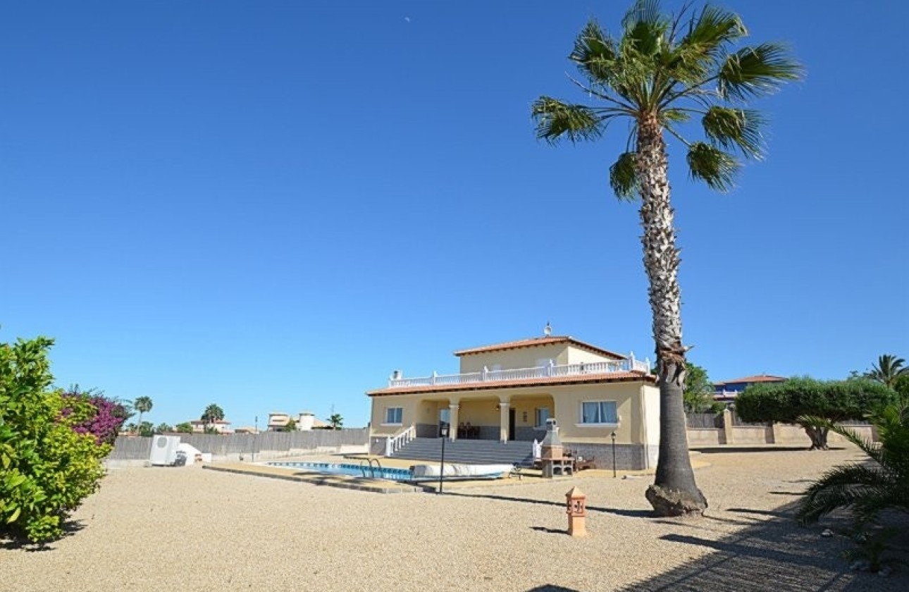 Herverkoop - Finca / Landhuis -
Campos del Rio - Inland