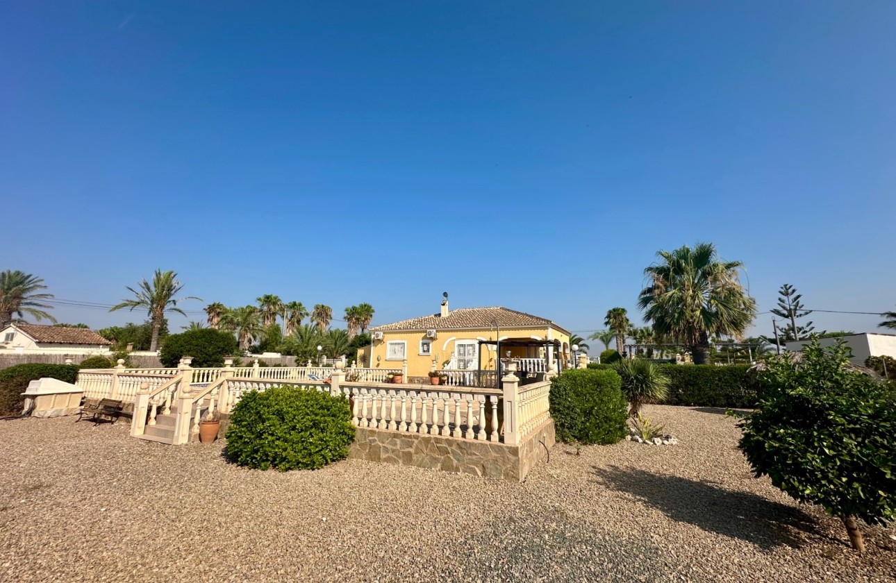 Herverkoop - Finca / Landhuis -
Catral