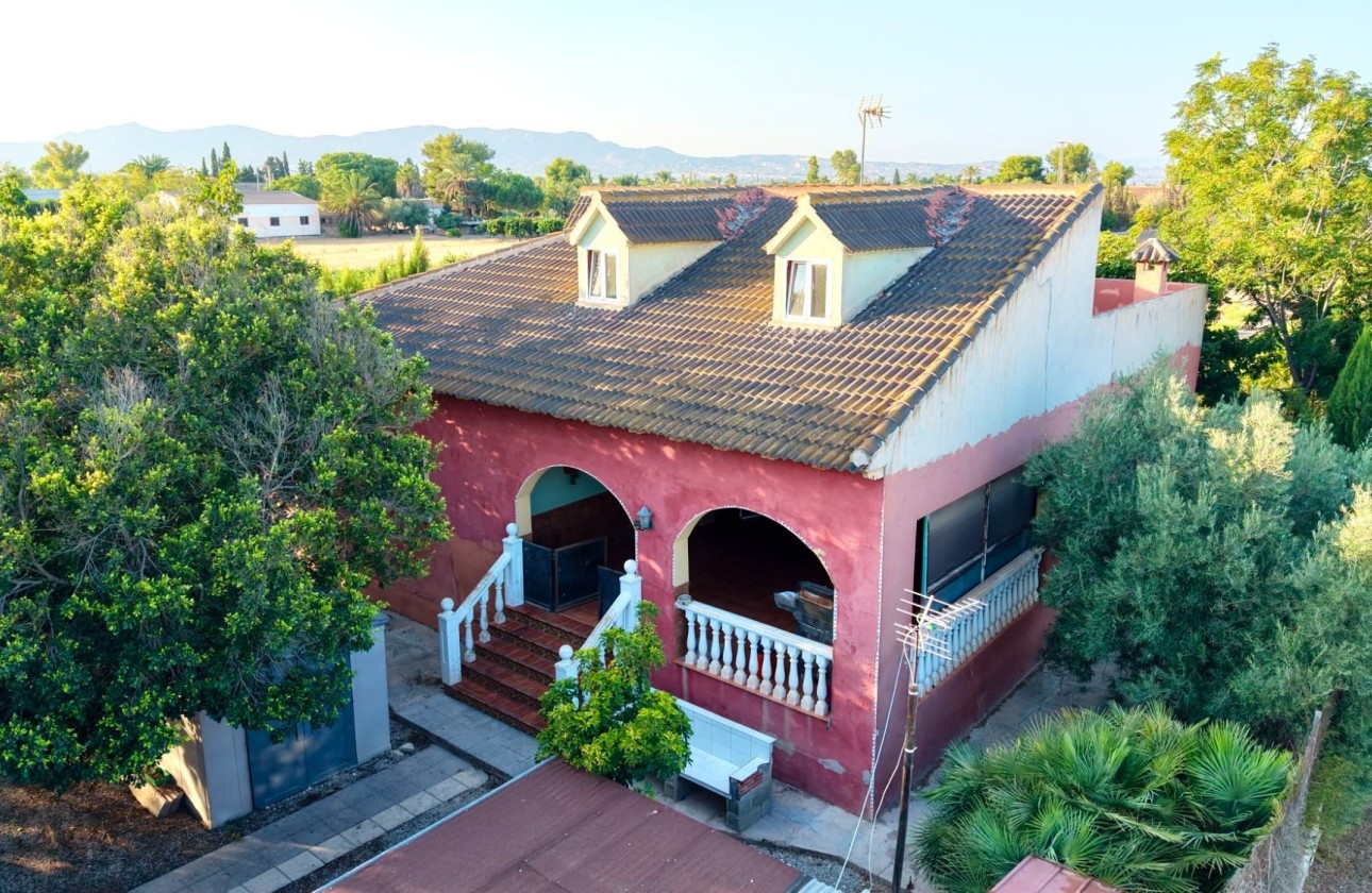 Herverkoop - Finca / Landhuis -
Catral