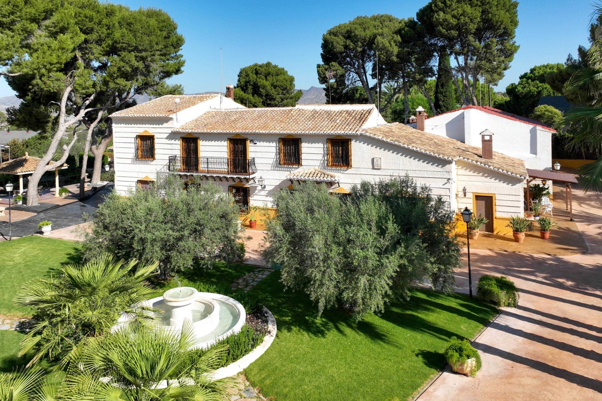 Herverkoop - Finca / Landhuis -
Elda