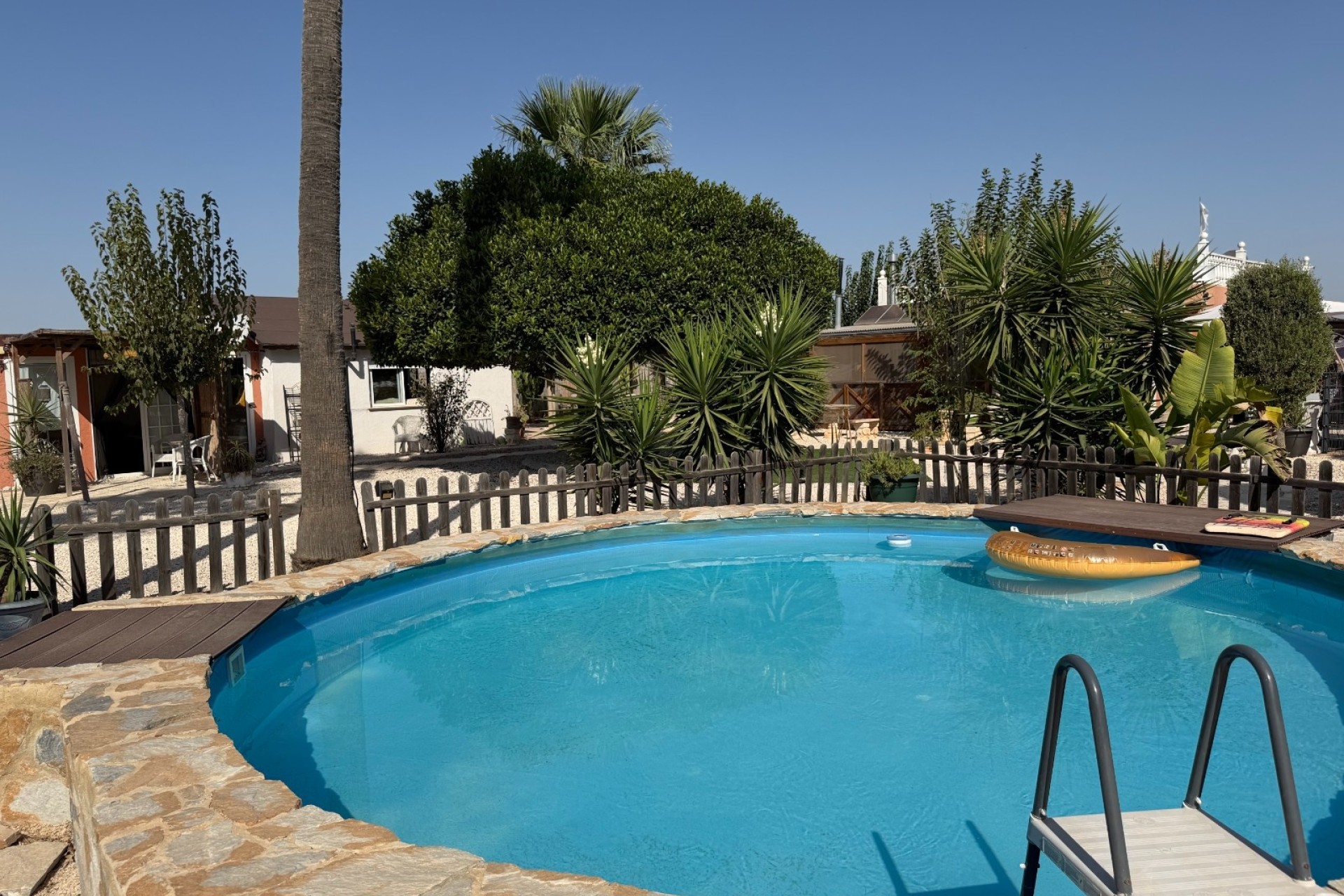 Herverkoop - Finca / Landhuis -
La Marina - Elche