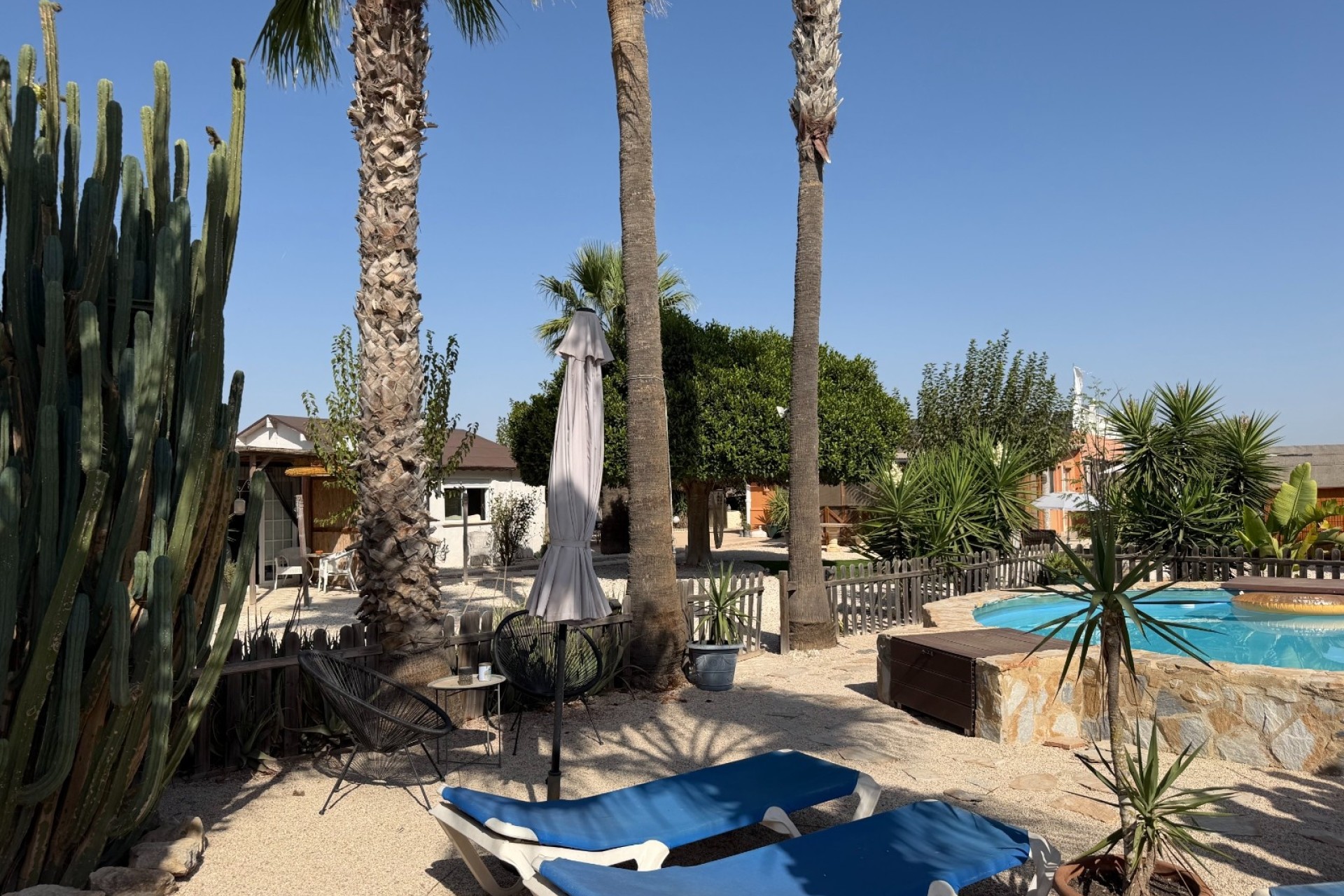 Herverkoop - Finca / Landhuis -
La Marina - Elche
