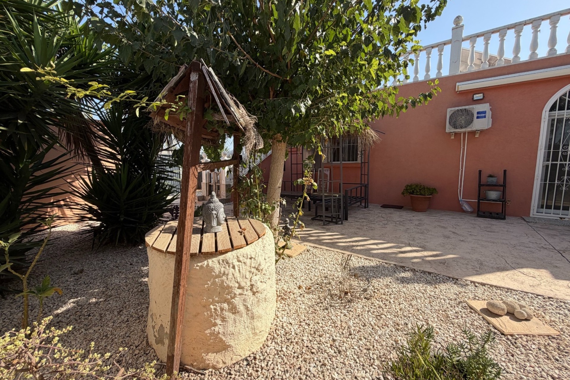 Herverkoop - Finca / Landhuis -
La Marina - Elche