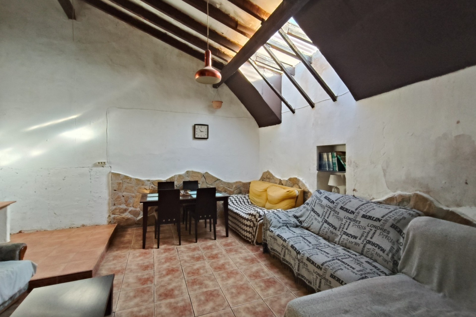 Herverkoop - Finca / Landhuis -
La Romana - Alcaña