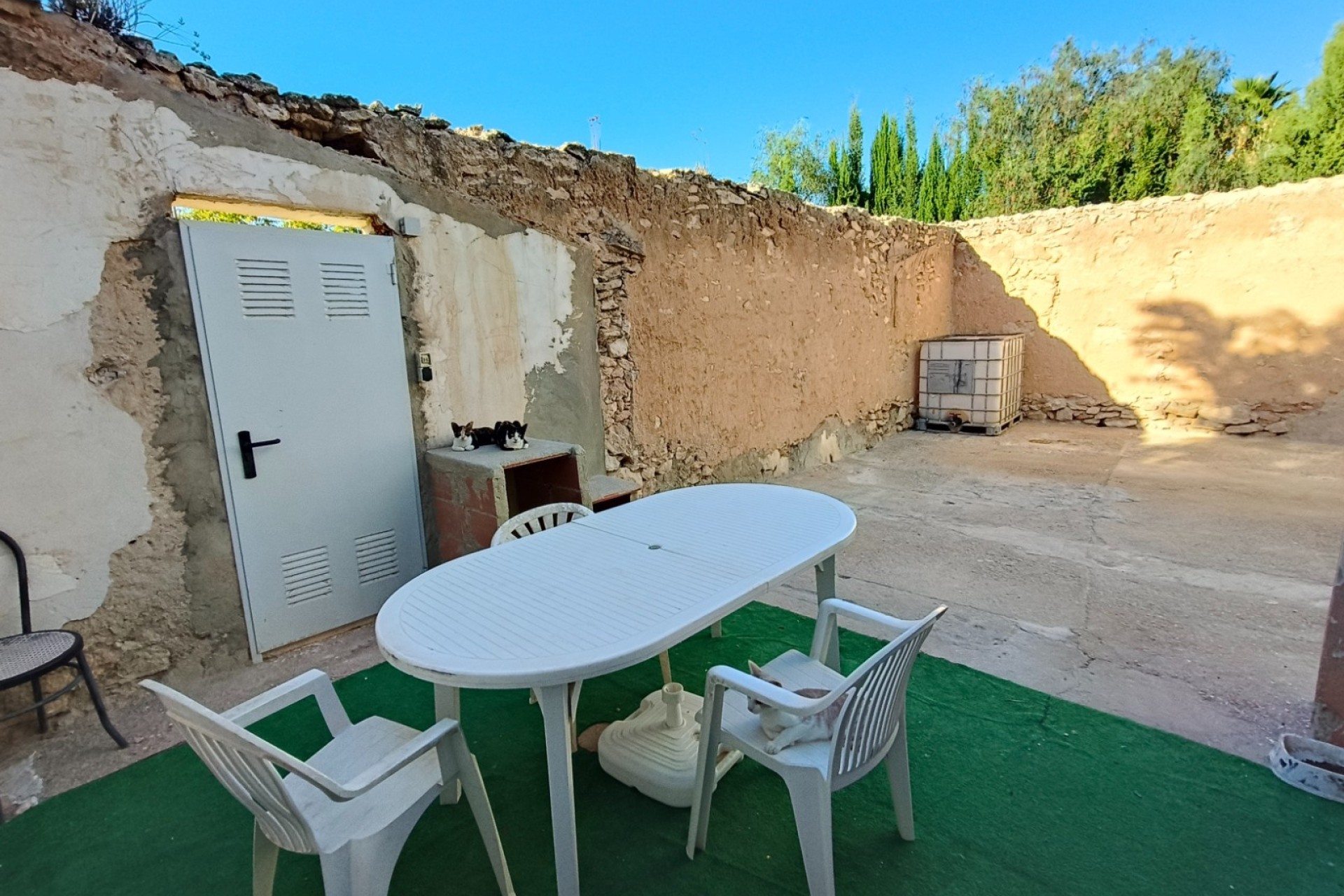 Herverkoop - Finca / Landhuis -
La Romana - Alcaña