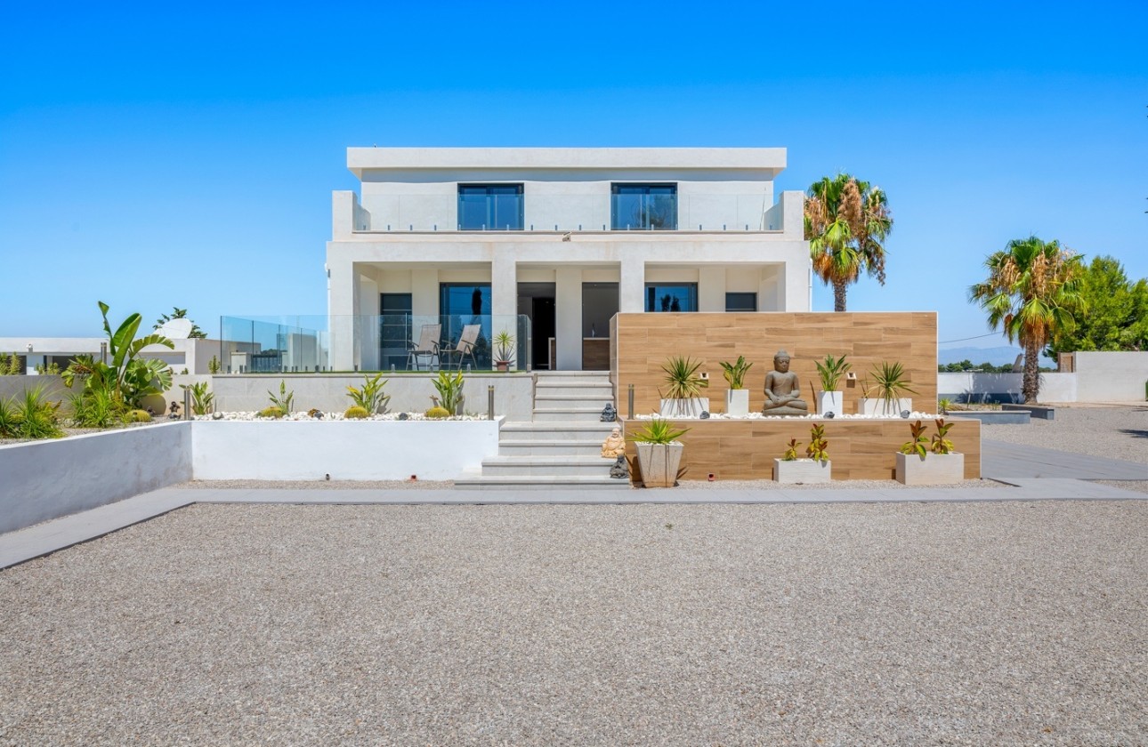 Herverkoop - Finca / Landhuis -
Los Montesinos - La Herrada