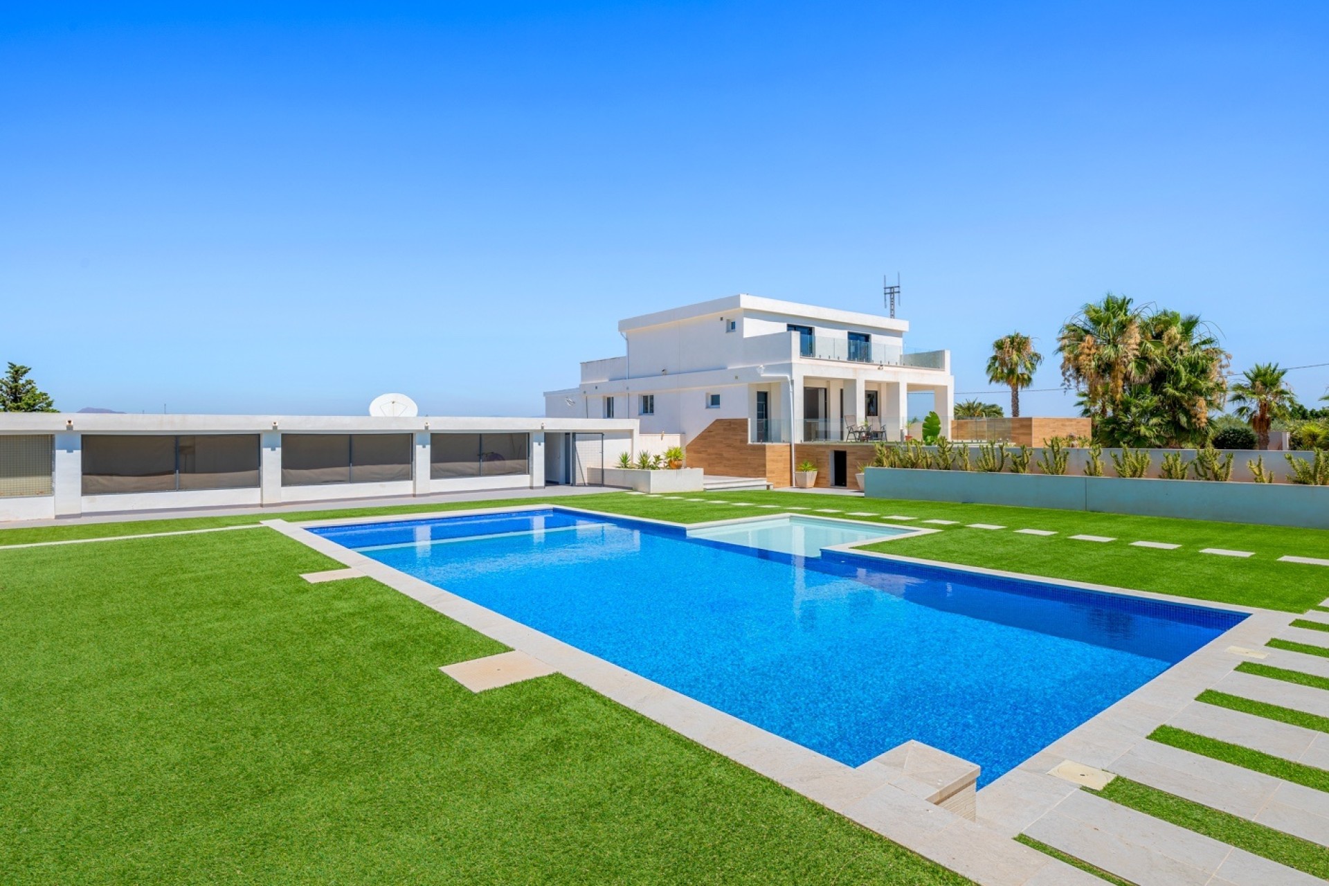 Herverkoop - Finca / Landhuis -
Los Montesinos - La Herrada