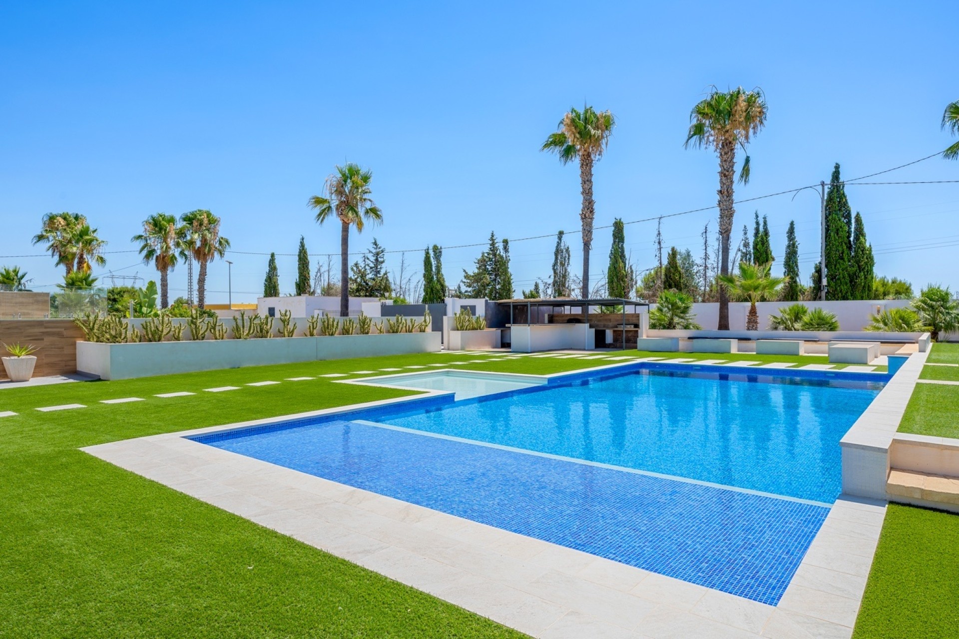 Herverkoop - Finca / Landhuis -
Los Montesinos - La Herrada