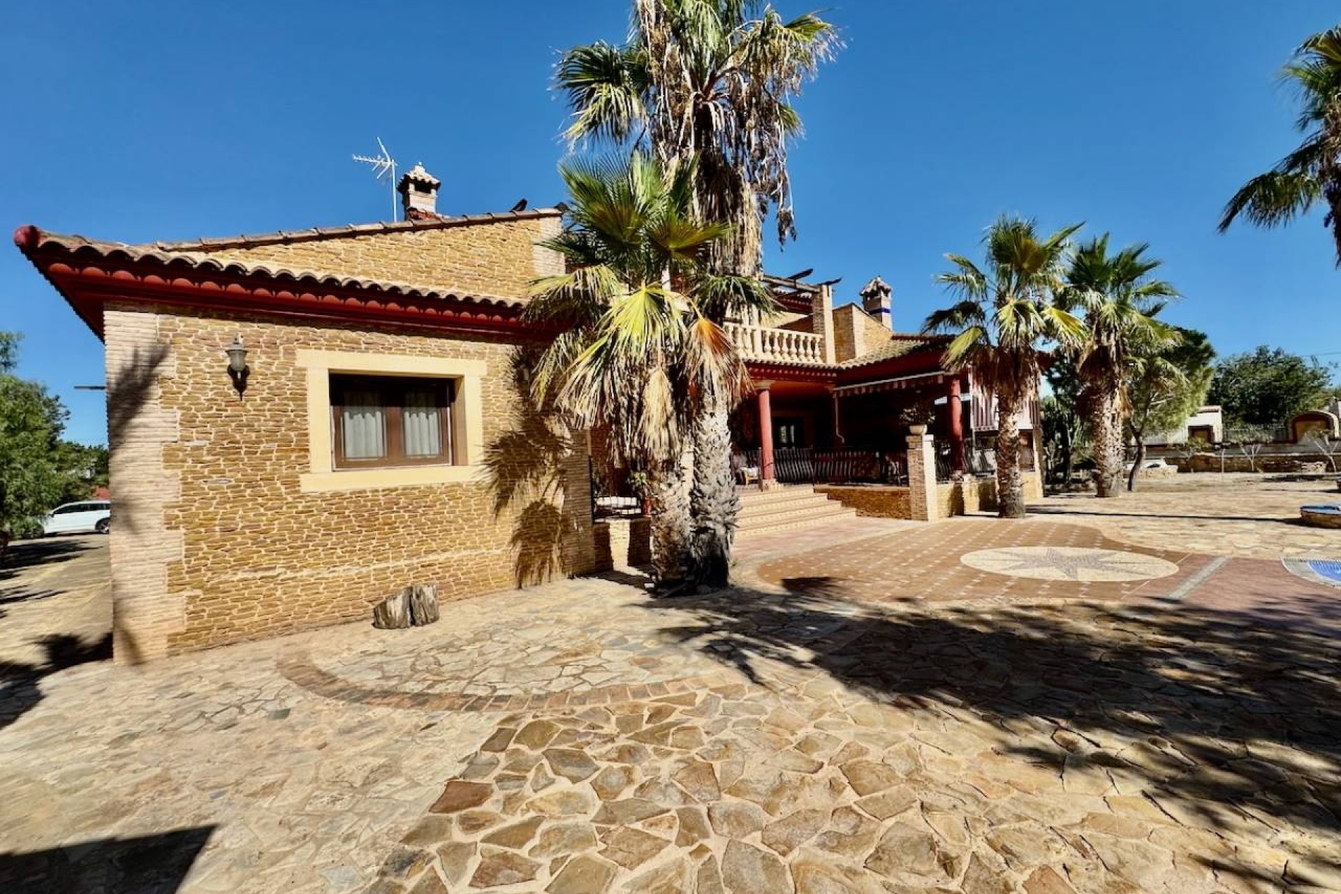 Herverkoop - Finca / Landhuis -
Los Montesinos