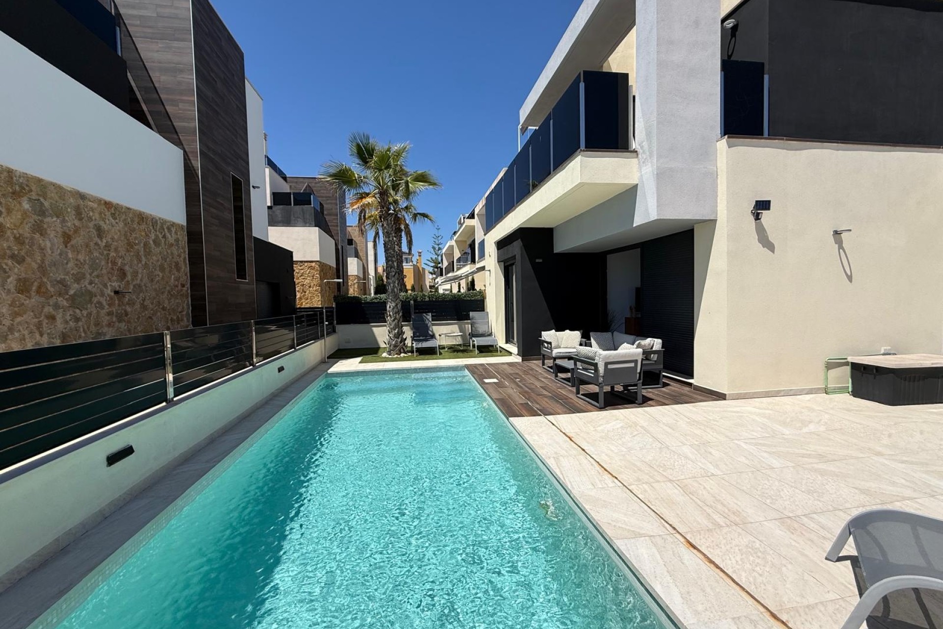Herverkoop - Finca / Landhuis -
Orihuela Costa
