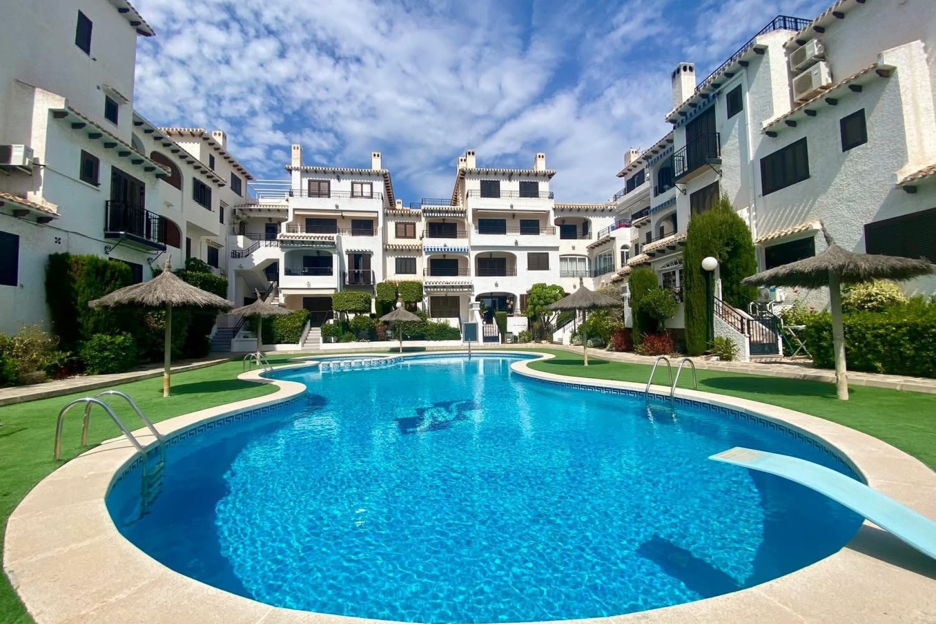 Herverkoop - Finca / Landhuis -
Orihuela Costa