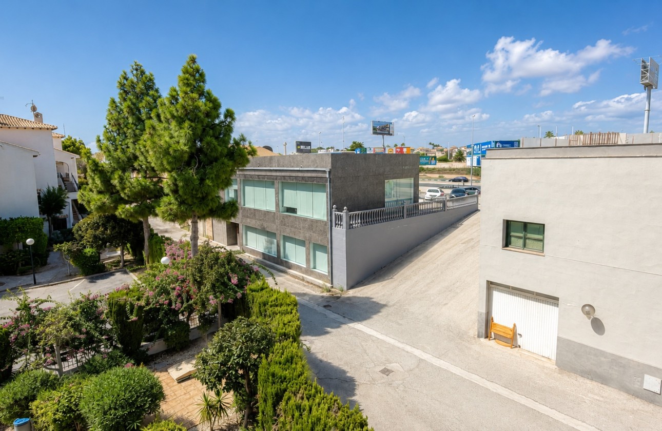 Herverkoop - Finca / Landhuis -
Orihuela Costa