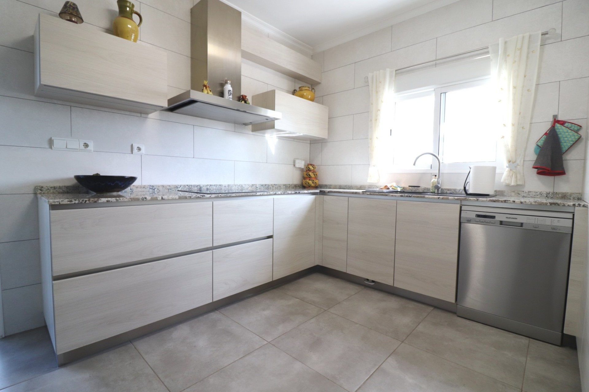 Herverkoop - Finca / Landhuis -
Orihuela - La Campaneta