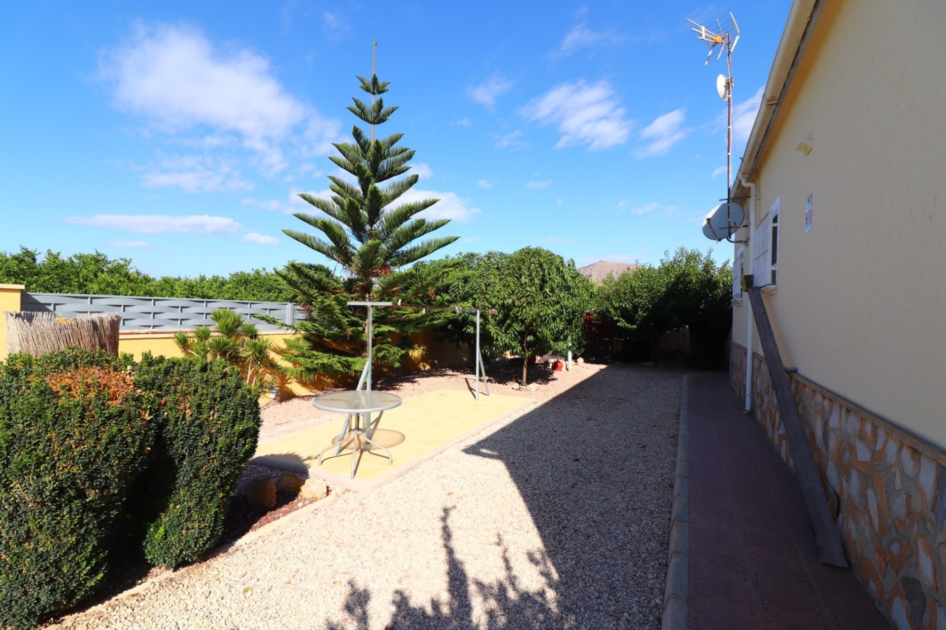 Herverkoop - Finca / Landhuis -
Orihuela - La Campaneta