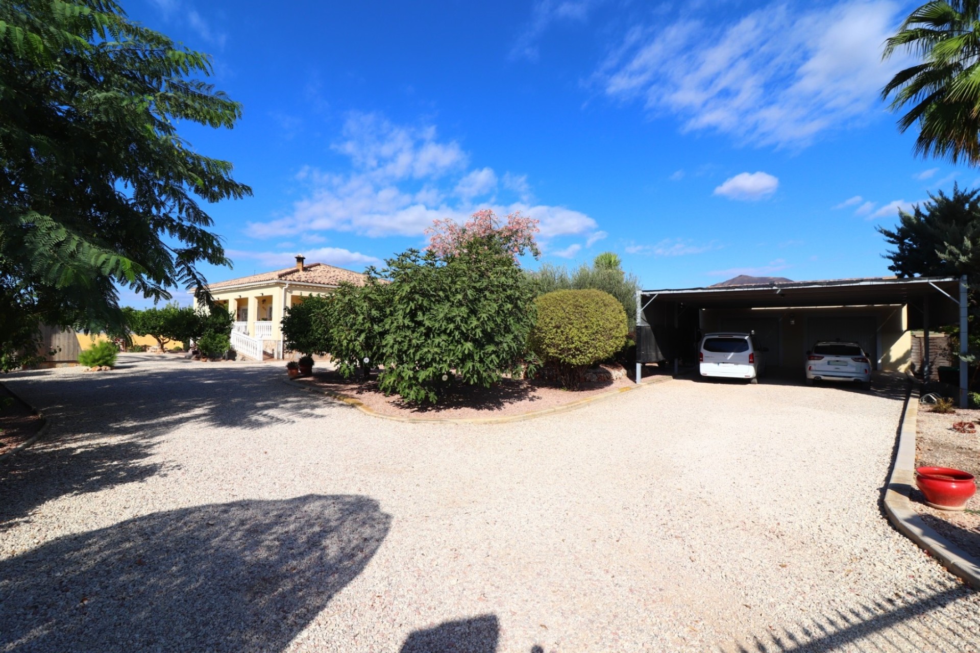 Herverkoop - Finca / Landhuis -
Orihuela - La Campaneta