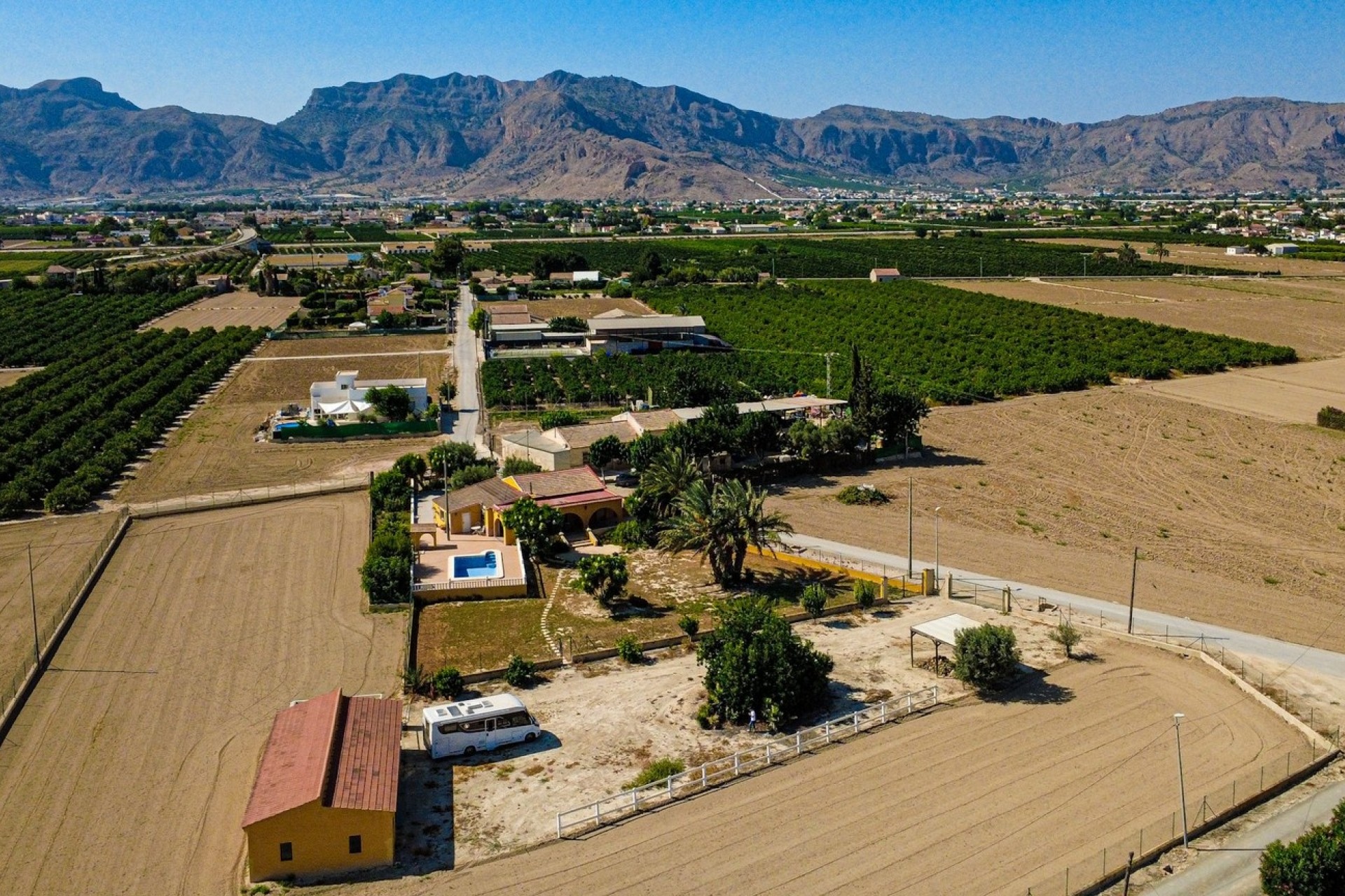 Herverkoop - Finca / Landhuis -
Orihuela