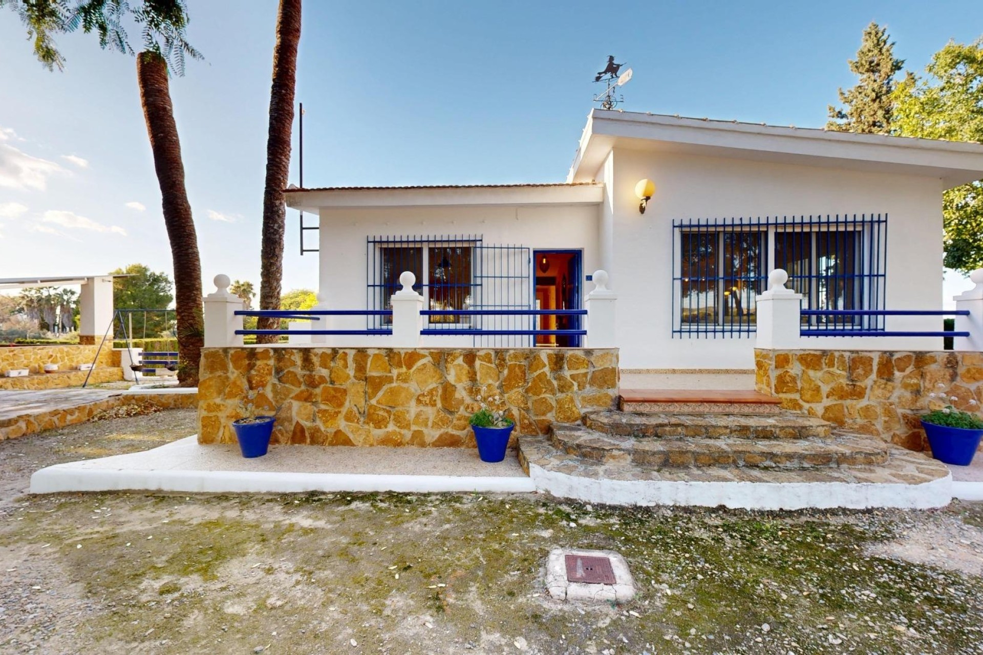 Herverkoop - Finca / Landhuis -
Orihuela