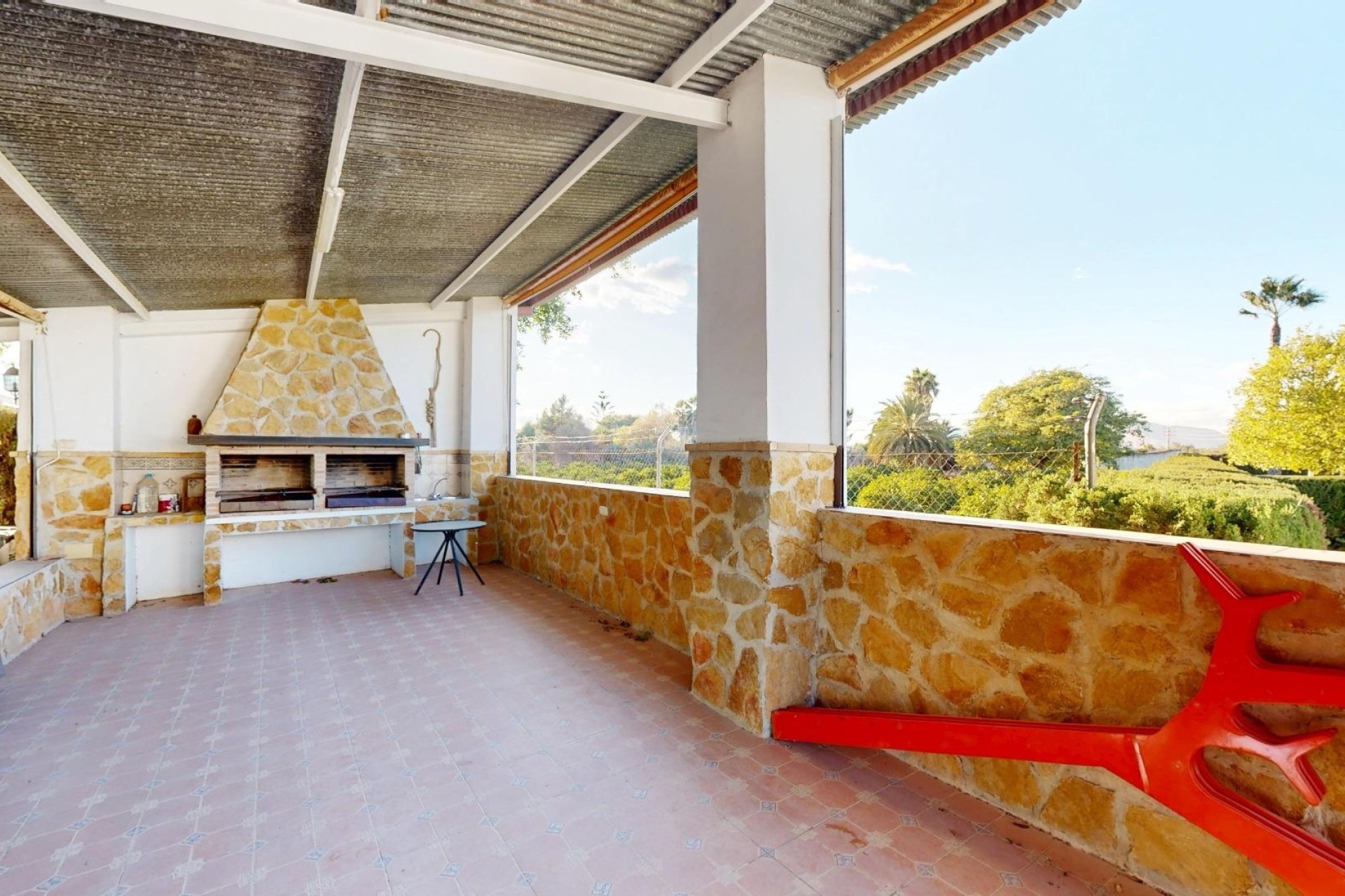 Herverkoop - Finca / Landhuis -
Orihuela