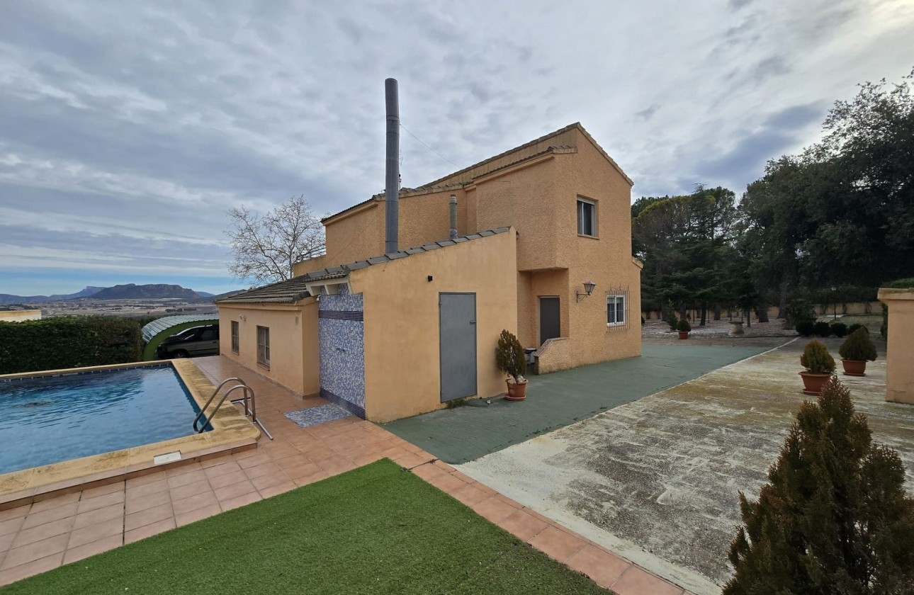 Herverkoop - Finca / Landhuis -
Salinas