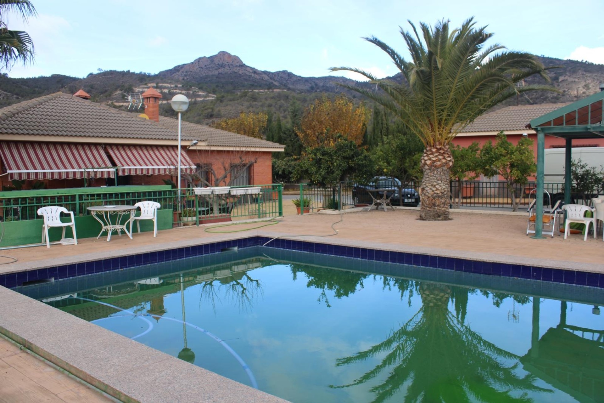 Herverkoop - Finca / Landhuis -
Sax