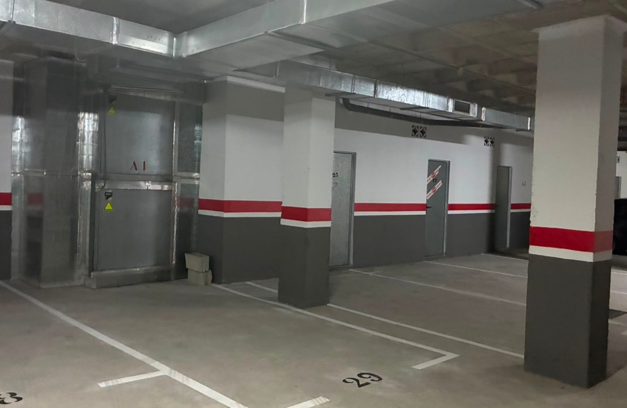 Herverkoop - Garage -
Algorfa - Village