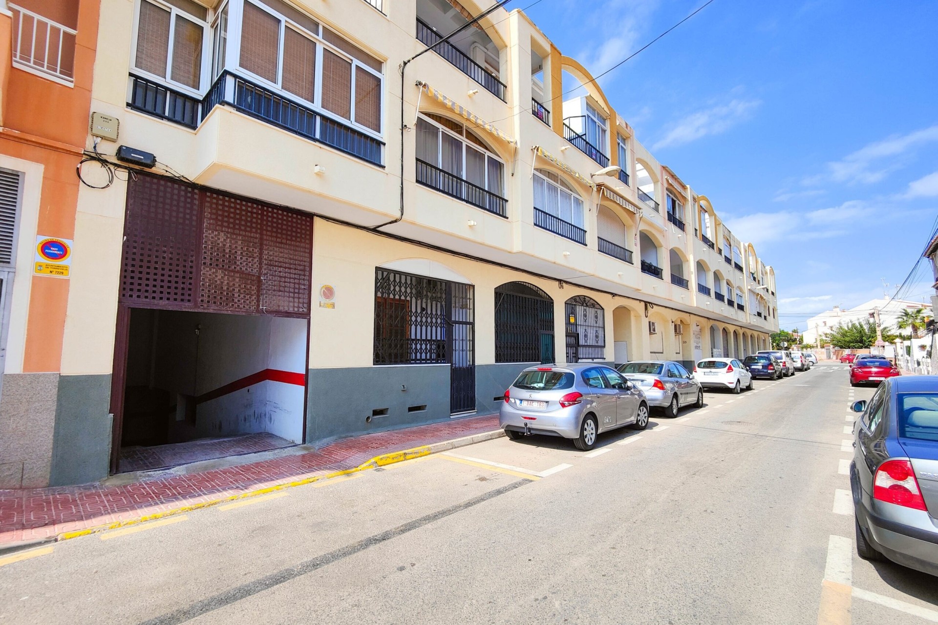 Herverkoop - Garage -
Torrevieja - Playa del Cura