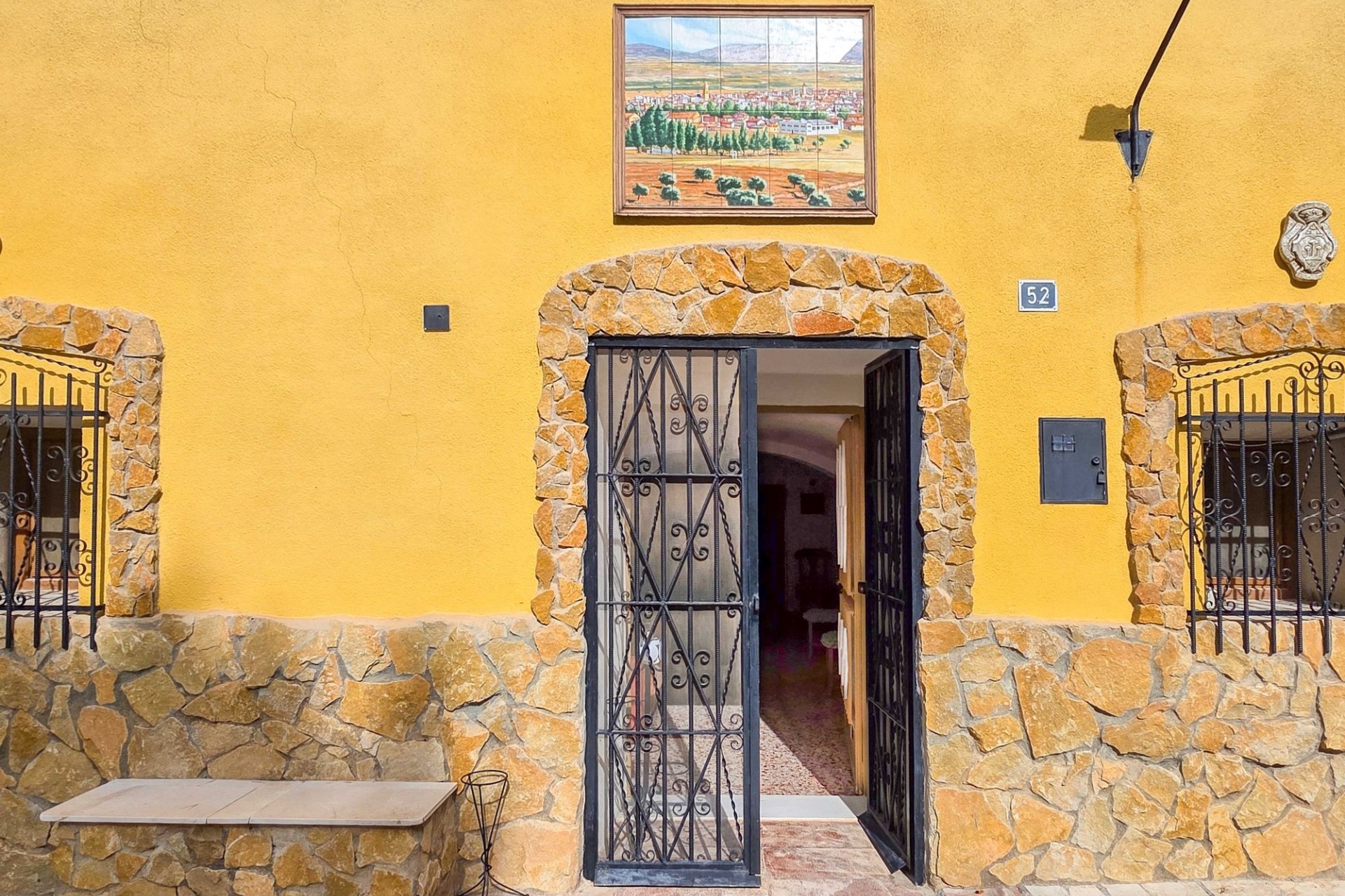 Herverkoop - Grotwoning -
Pinoso