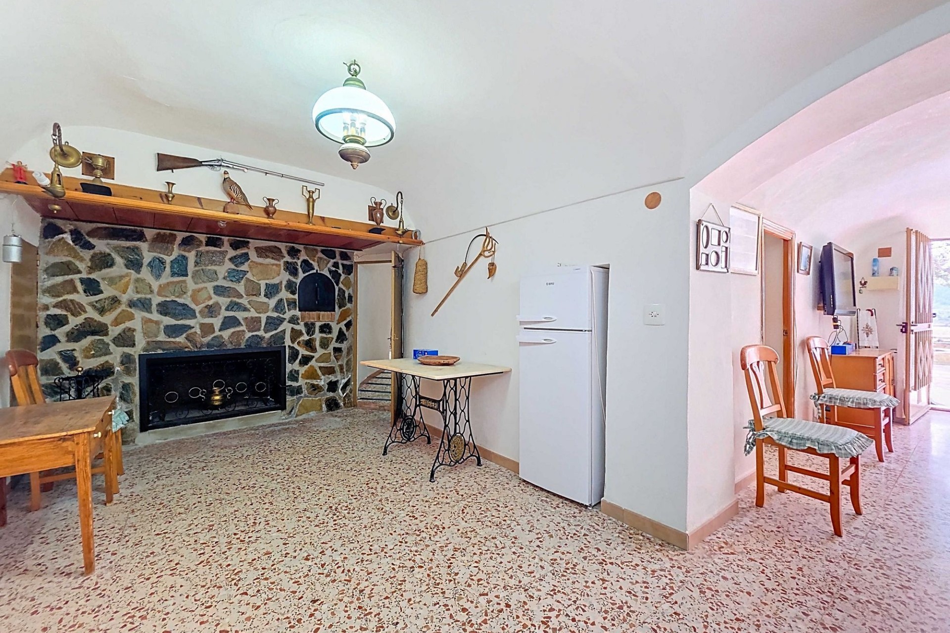 Herverkoop - Grotwoning -
Pinoso