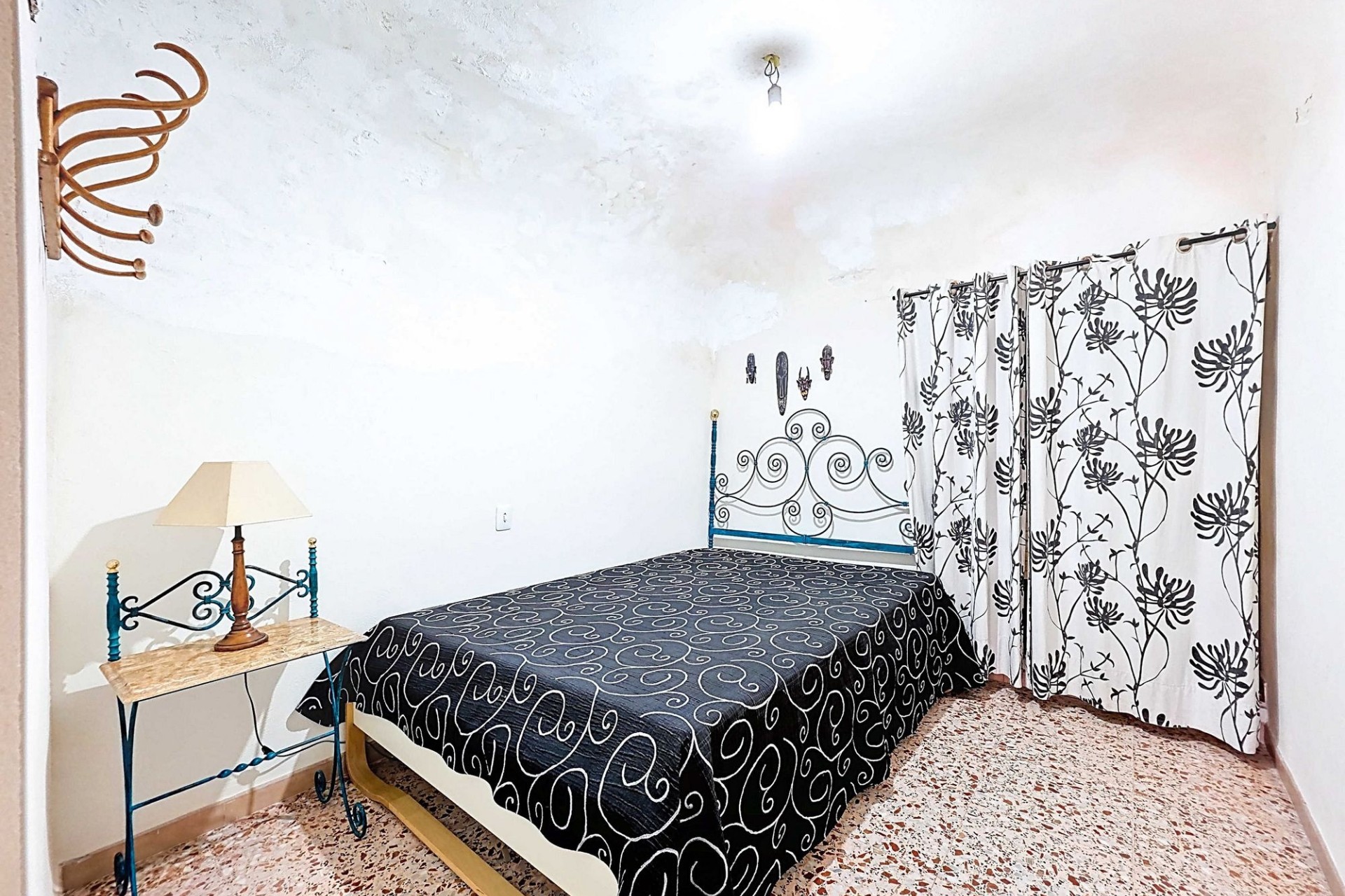 Herverkoop - Grotwoning -
Pinoso