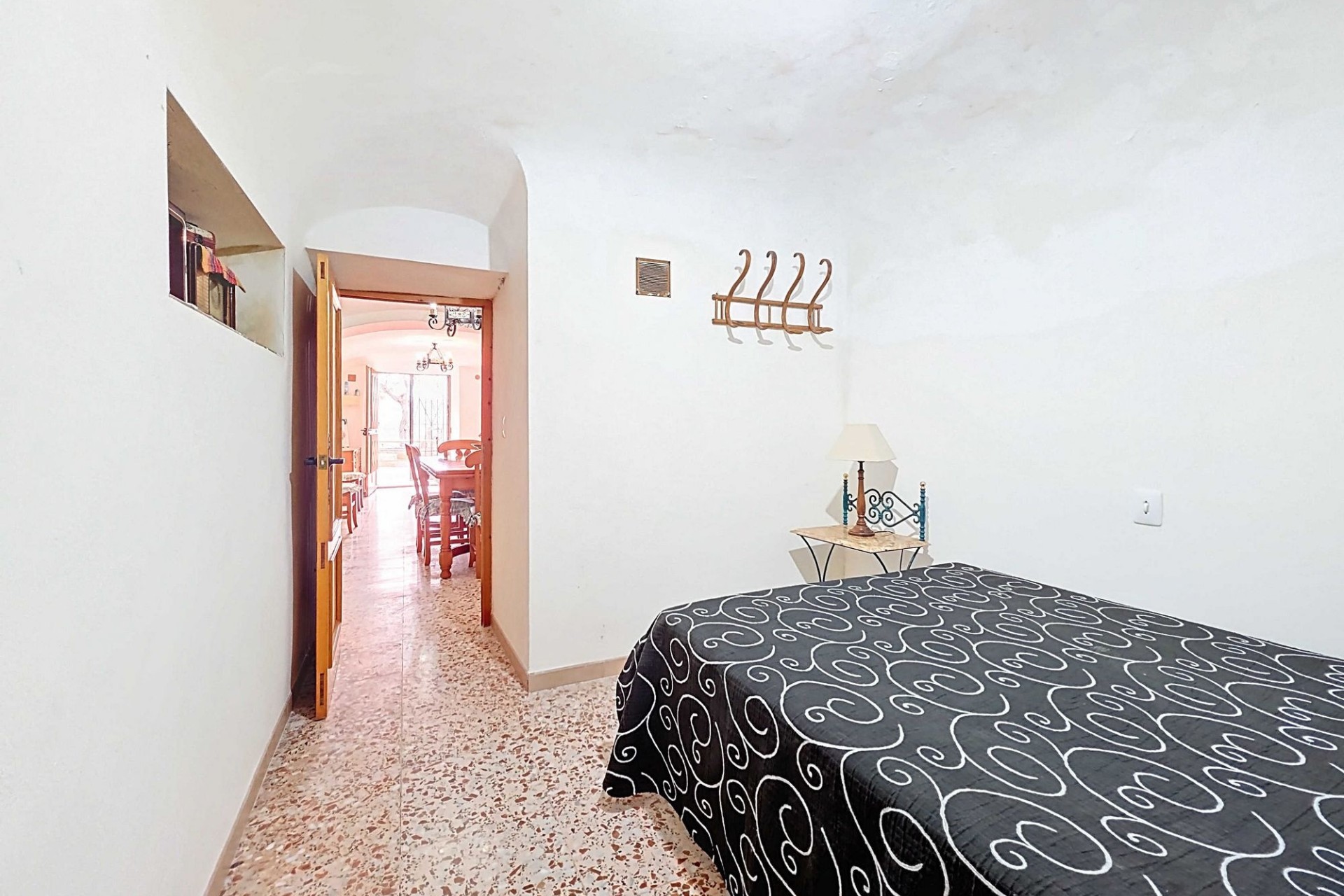 Herverkoop - Grotwoning -
Pinoso