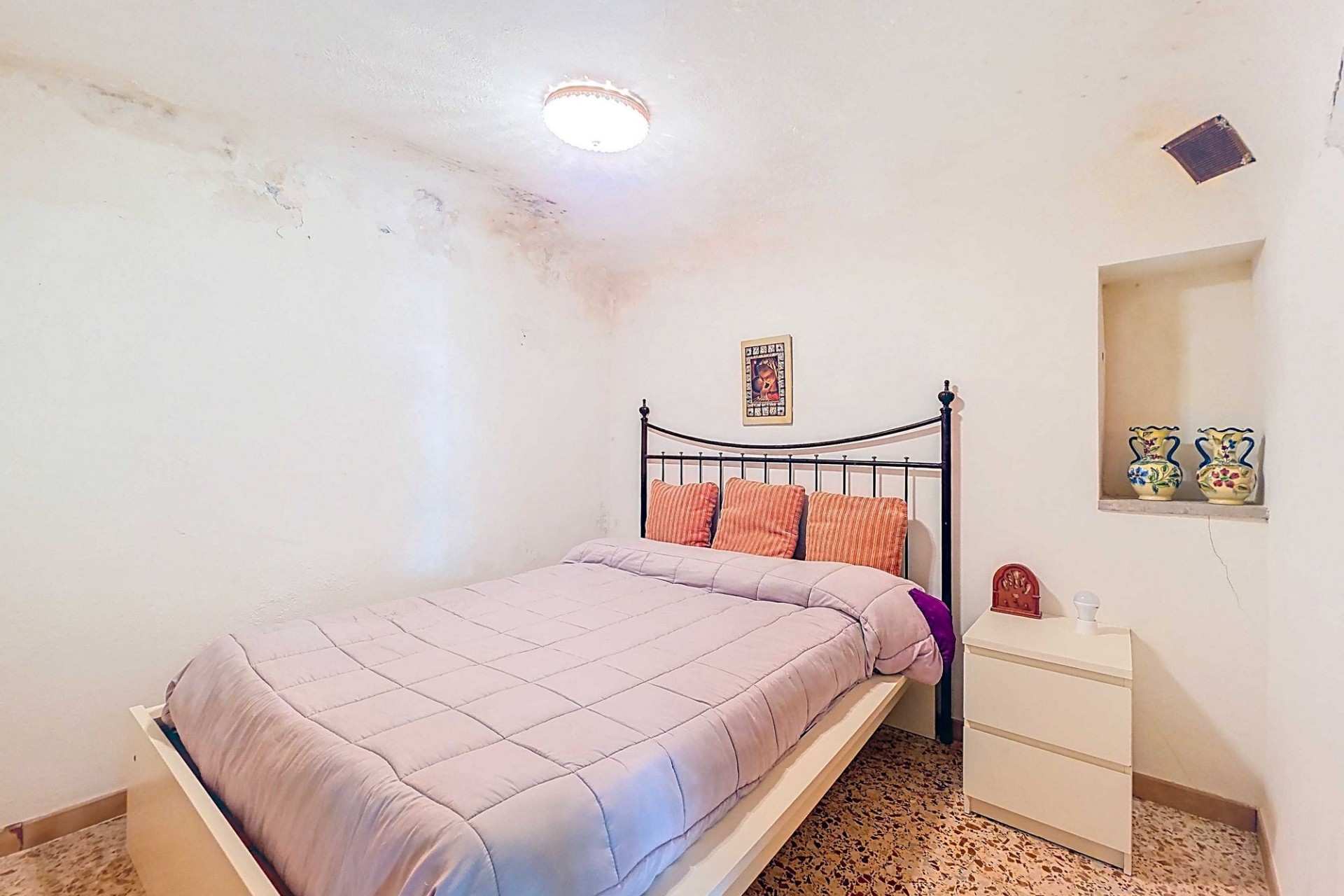 Herverkoop - Grotwoning -
Pinoso