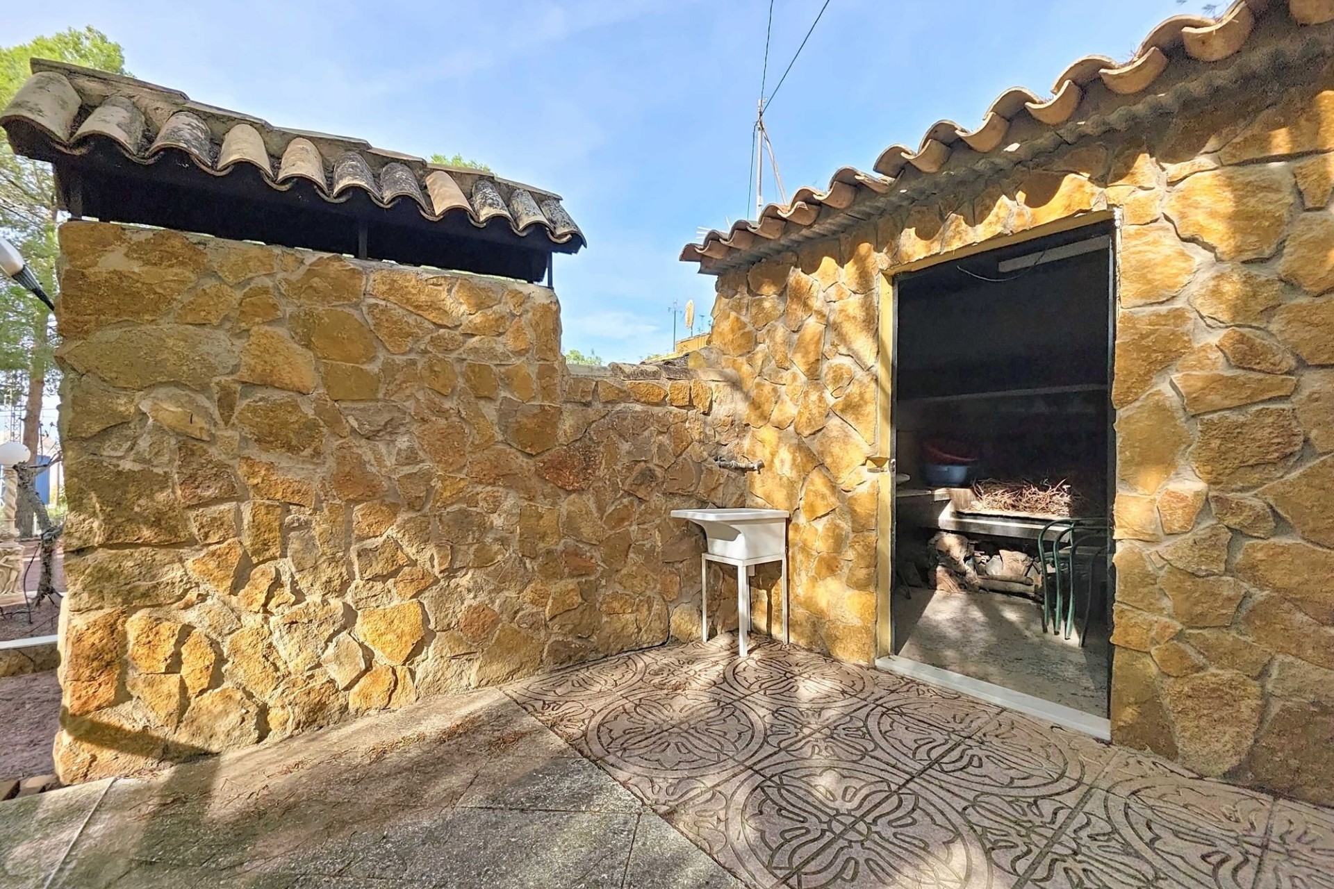 Herverkoop - Grotwoning -
Pinoso