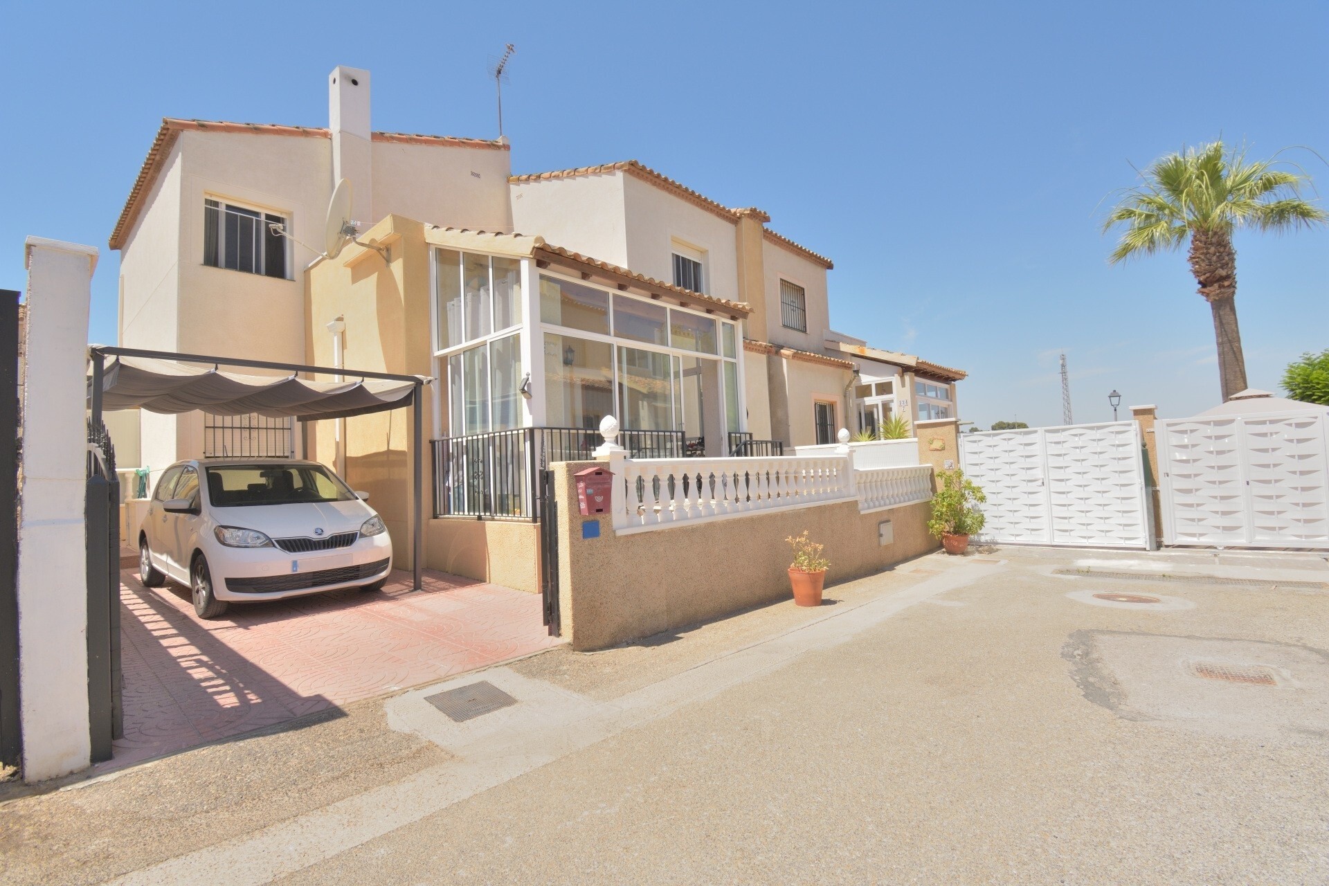 Herverkoop - Halfvrijstaande villa -
Algorfa - Montebello