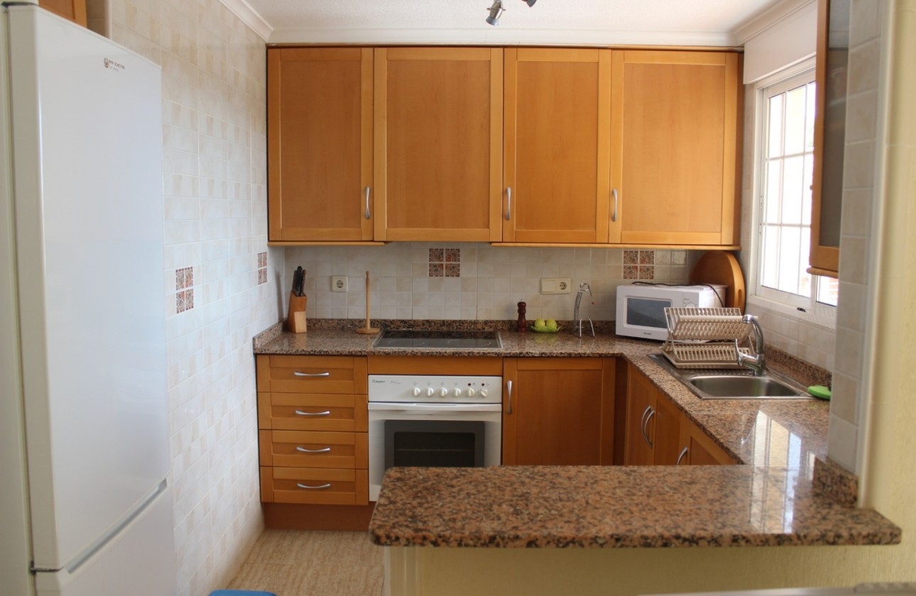 Herverkoop - Halfvrijstaande villa -
Algorfa - Montemar
