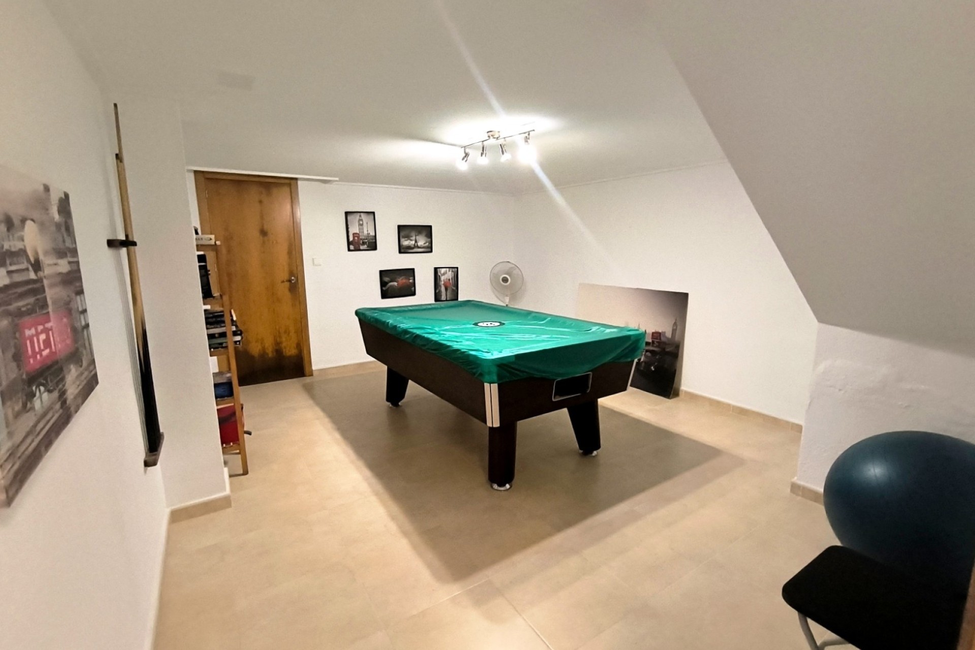 Herverkoop - Halfvrijstaande villa -
Algorfa