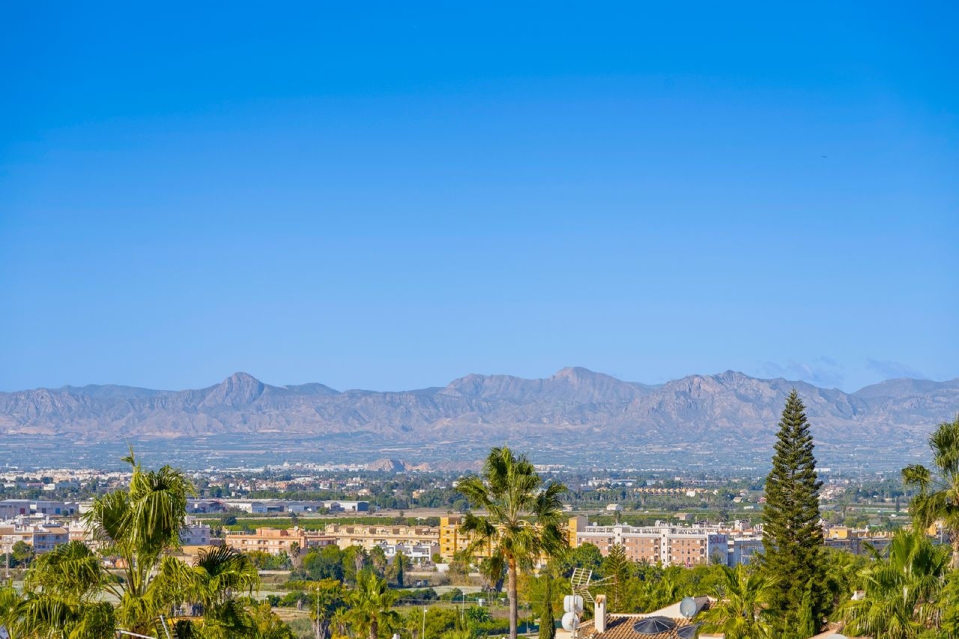 Herverkoop - Halfvrijstaande villa -
Benijofar - Benimar 1