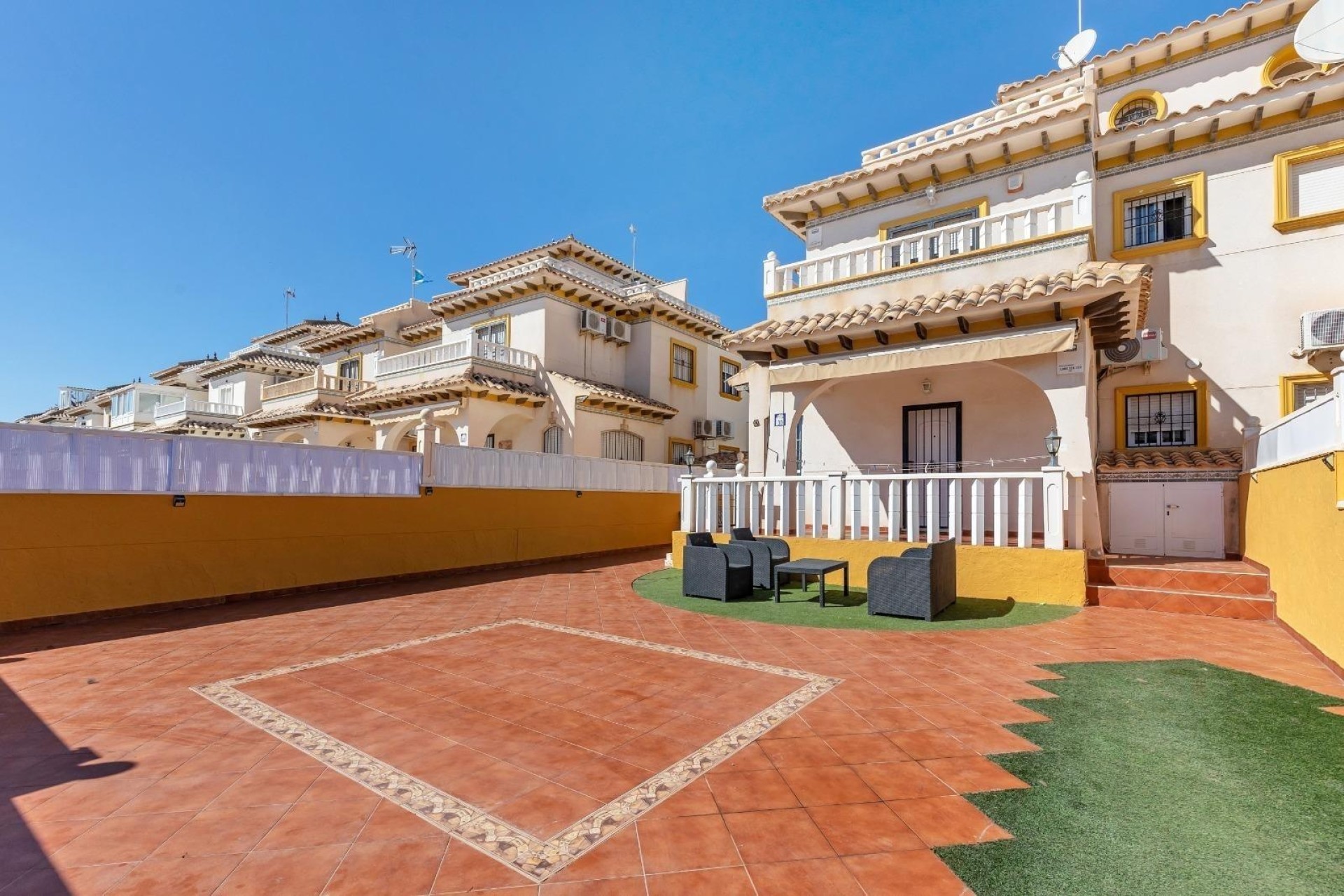 Herverkoop - Halfvrijstaande villa -
Cabo Roig - Lomas de Cabo Roig