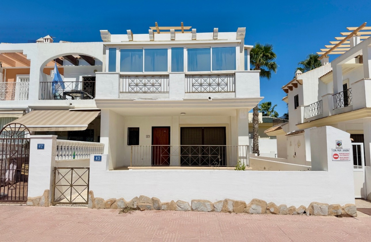 Herverkoop - Halfvrijstaande villa -
Ciudad Quesada - Rojales - Ciudad Quesada