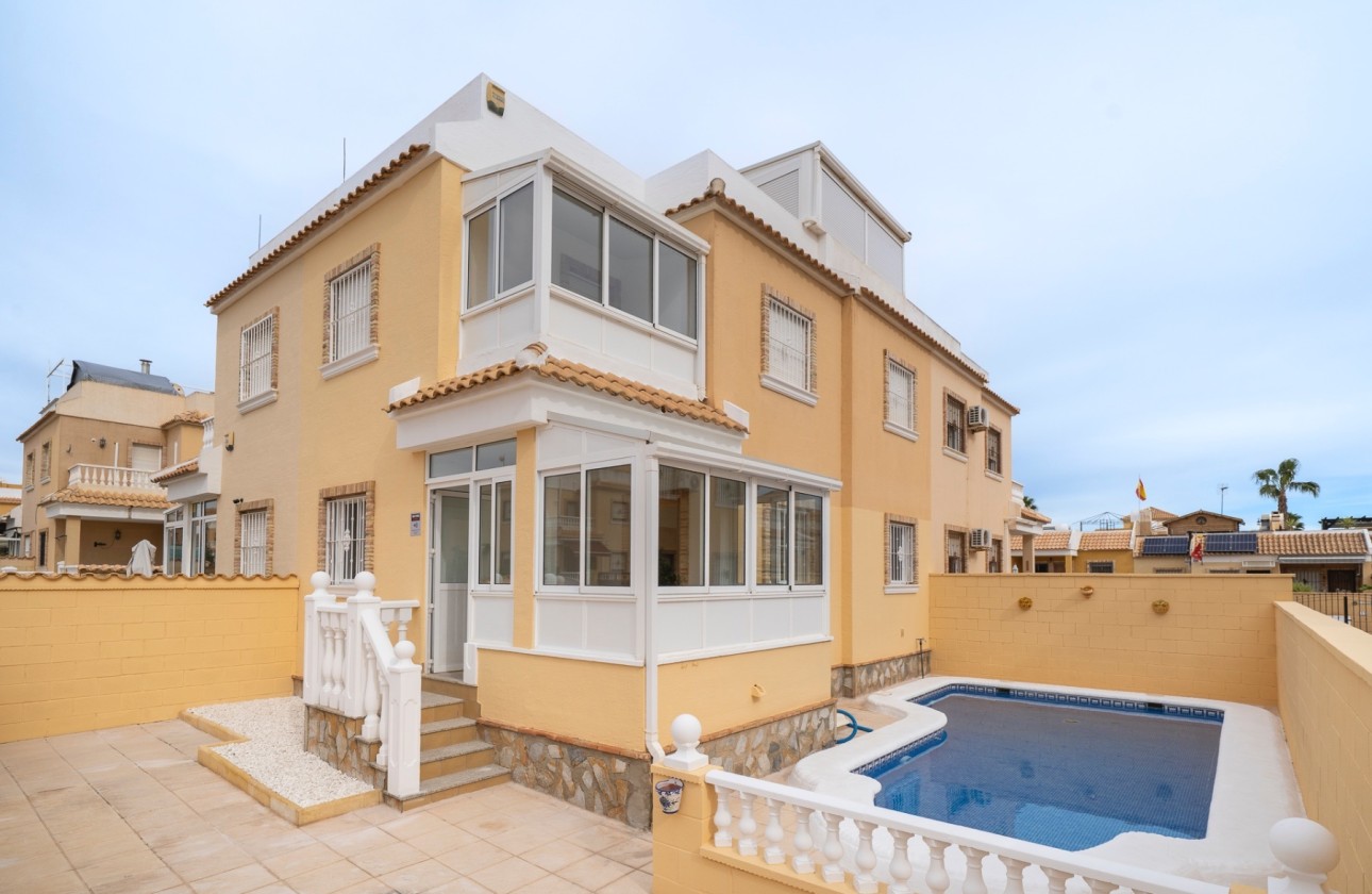 Herverkoop - Halfvrijstaande villa -
Ciudad Quesada - Rojales - Ciudad Quesada