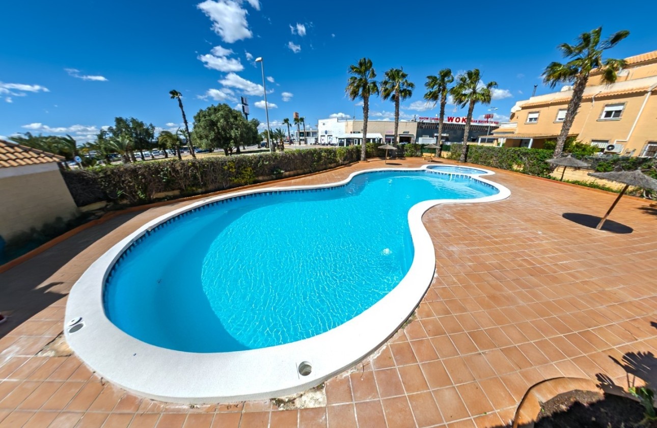 Herverkoop - Halfvrijstaande villa -
Ciudad Quesada - Rojales - Lo Marabu