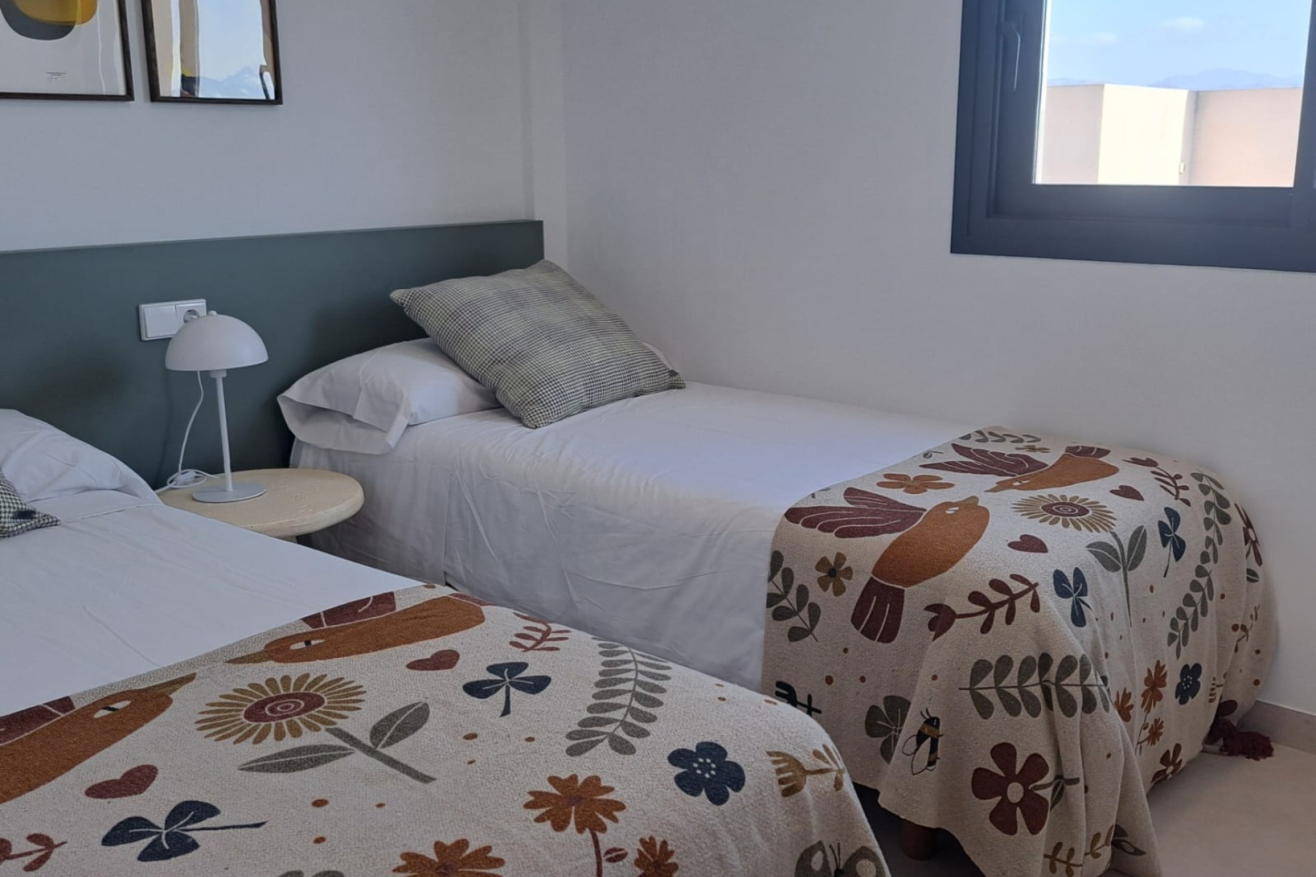 Herverkoop - Halfvrijstaande villa -
Cox