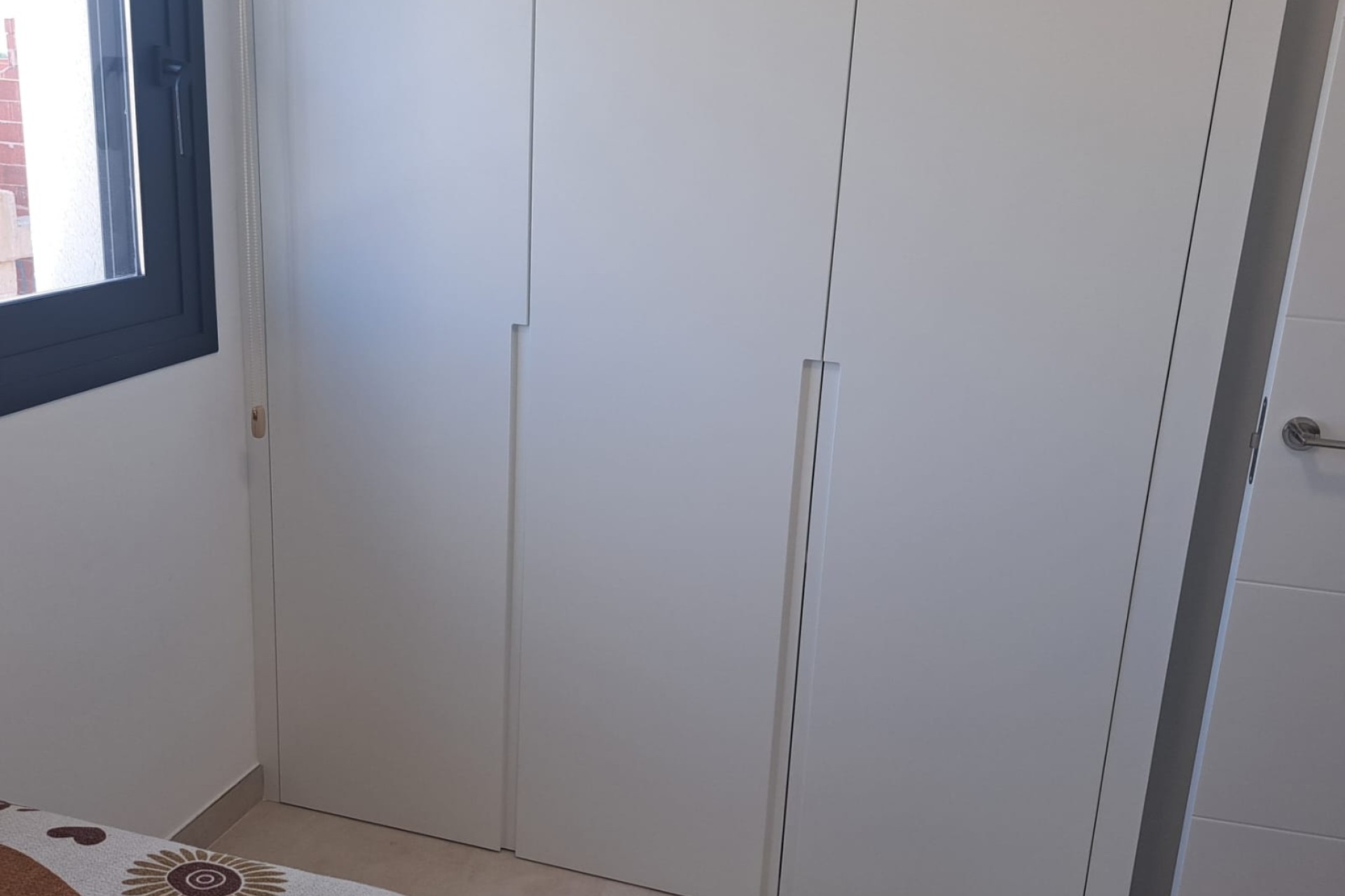 Herverkoop - Halfvrijstaande villa -
Cox