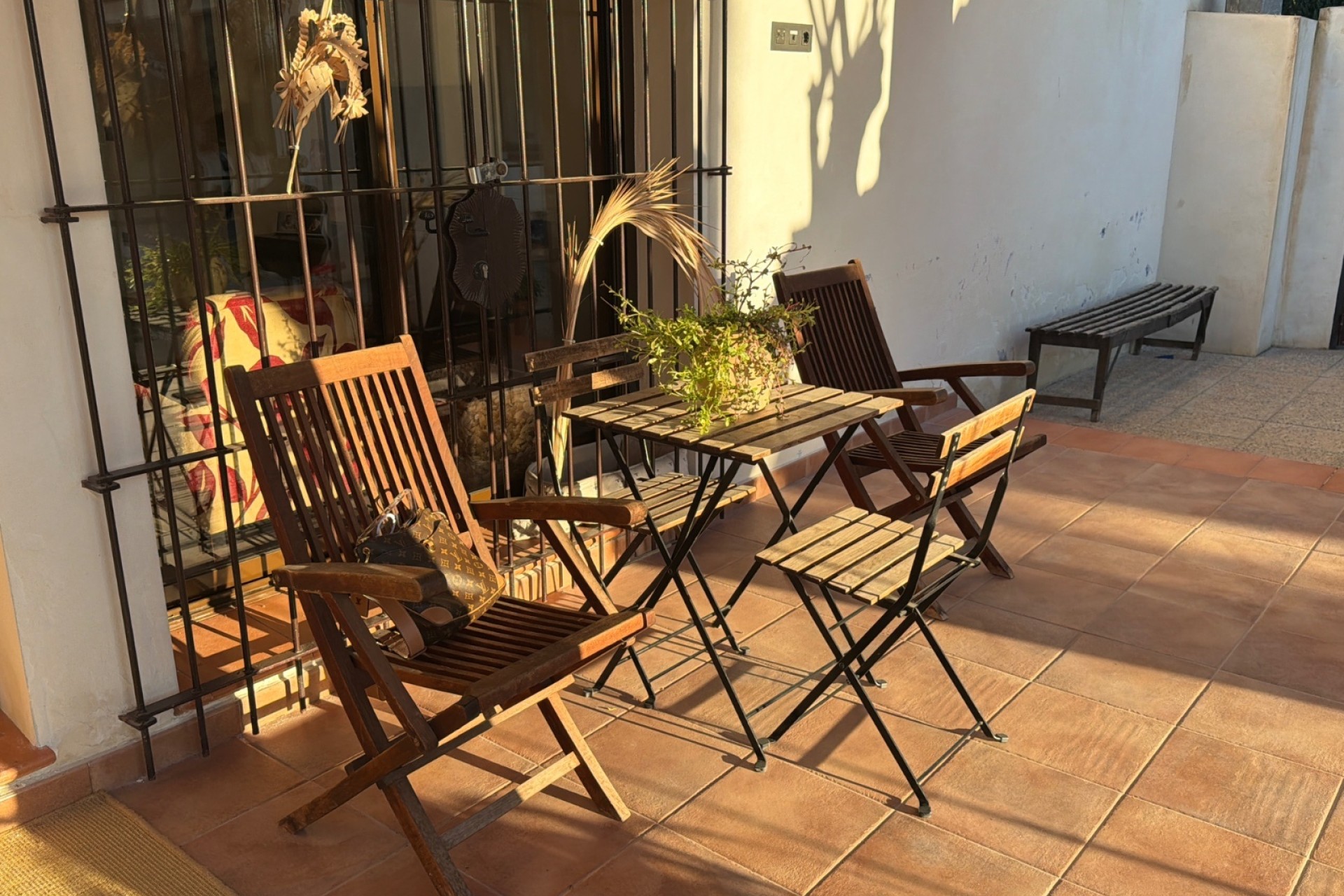 Herverkoop - Halfvrijstaande villa -
Dolores