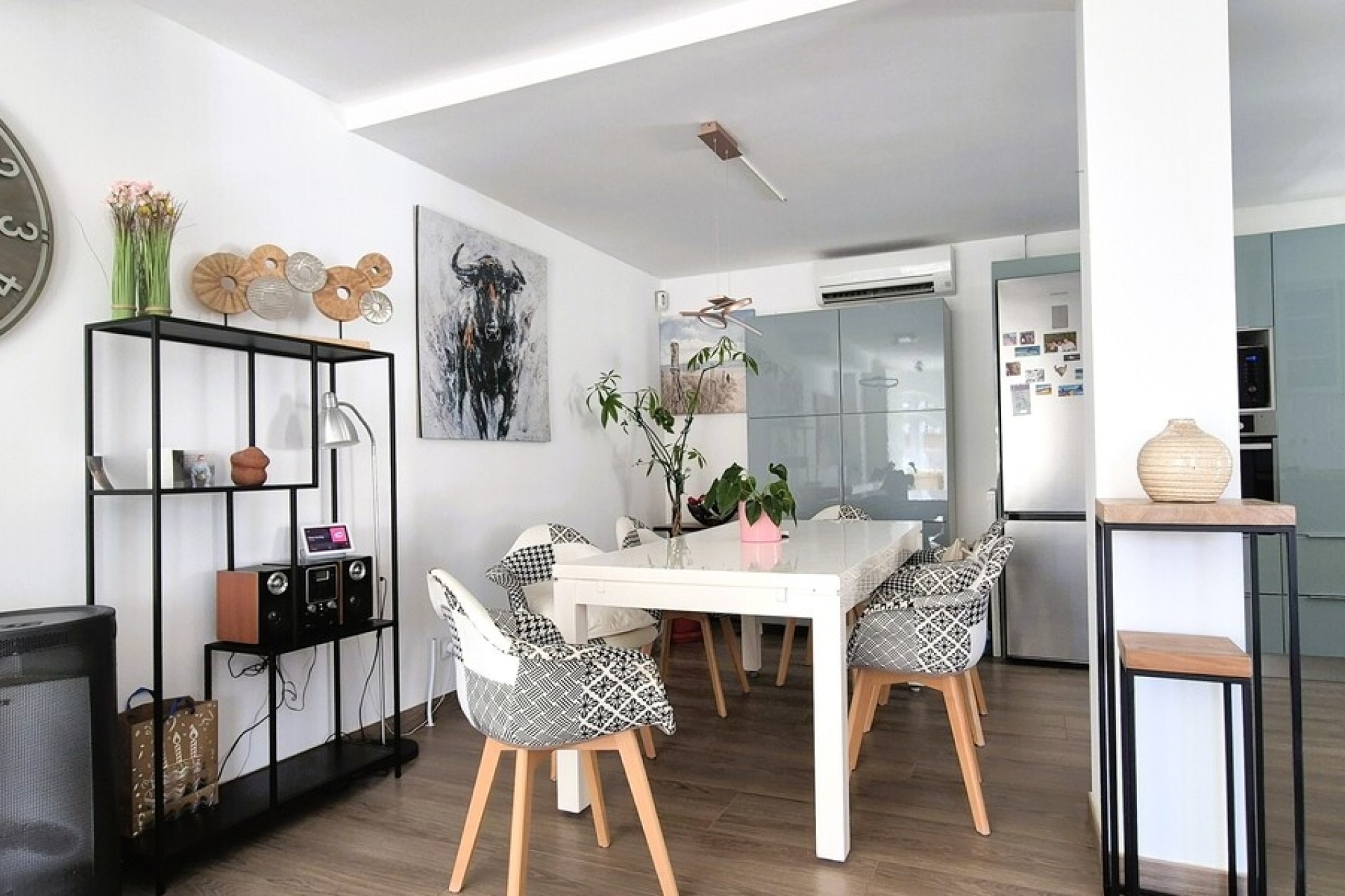 Herverkoop - Halfvrijstaande villa -
El Galan - Inland