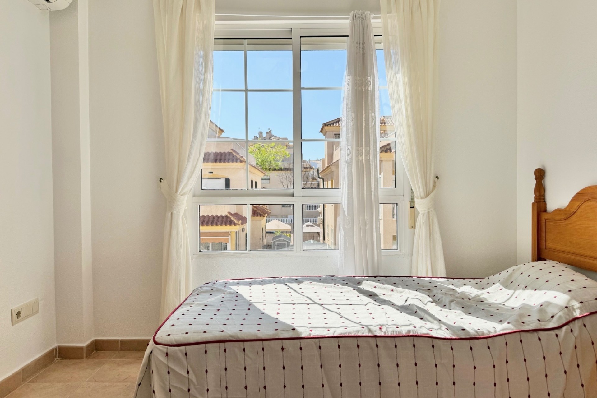 Herverkoop - Halfvrijstaande villa -
Guardamar del Segura - Guardamar