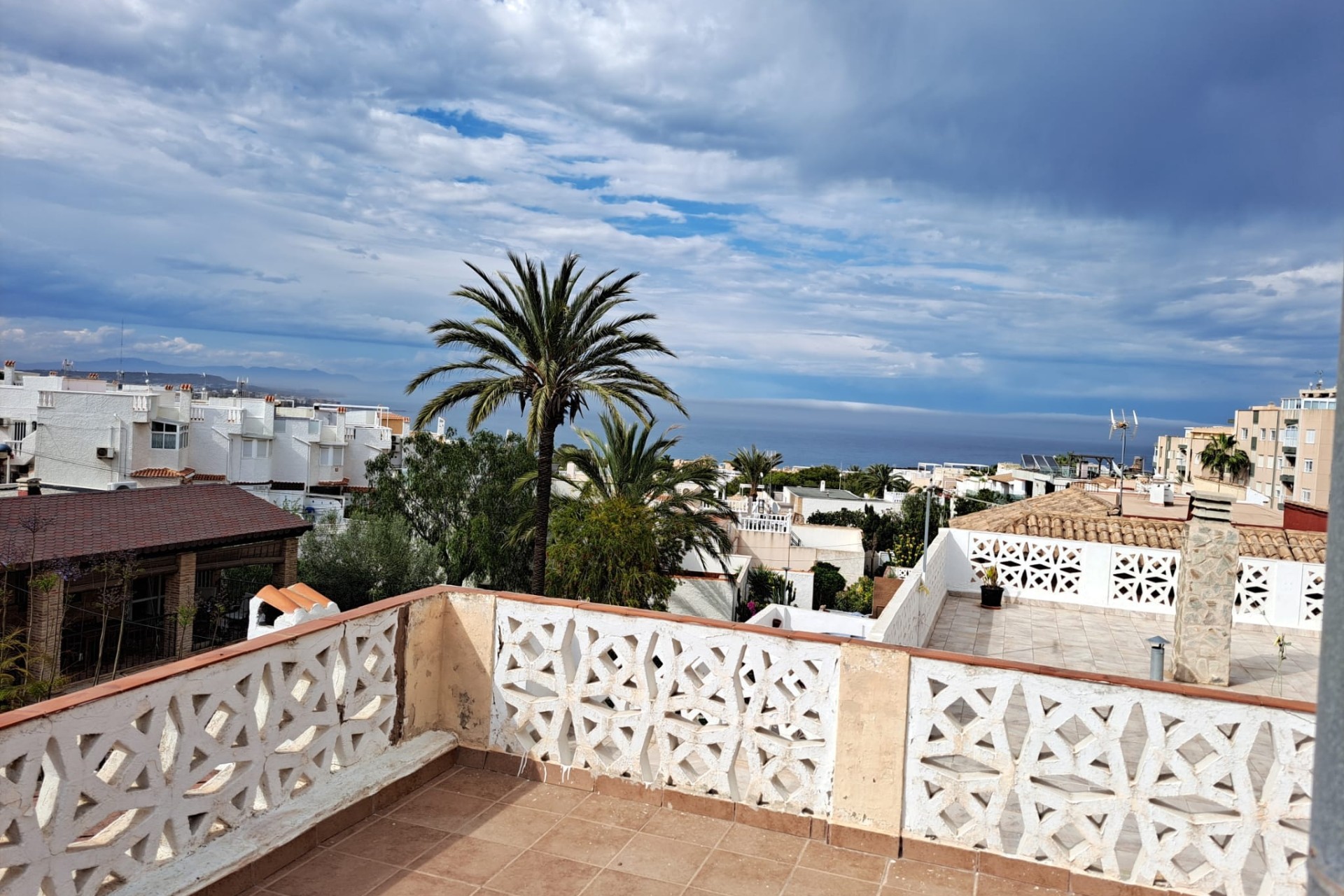 Herverkoop - Halfvrijstaande villa -
La Mata