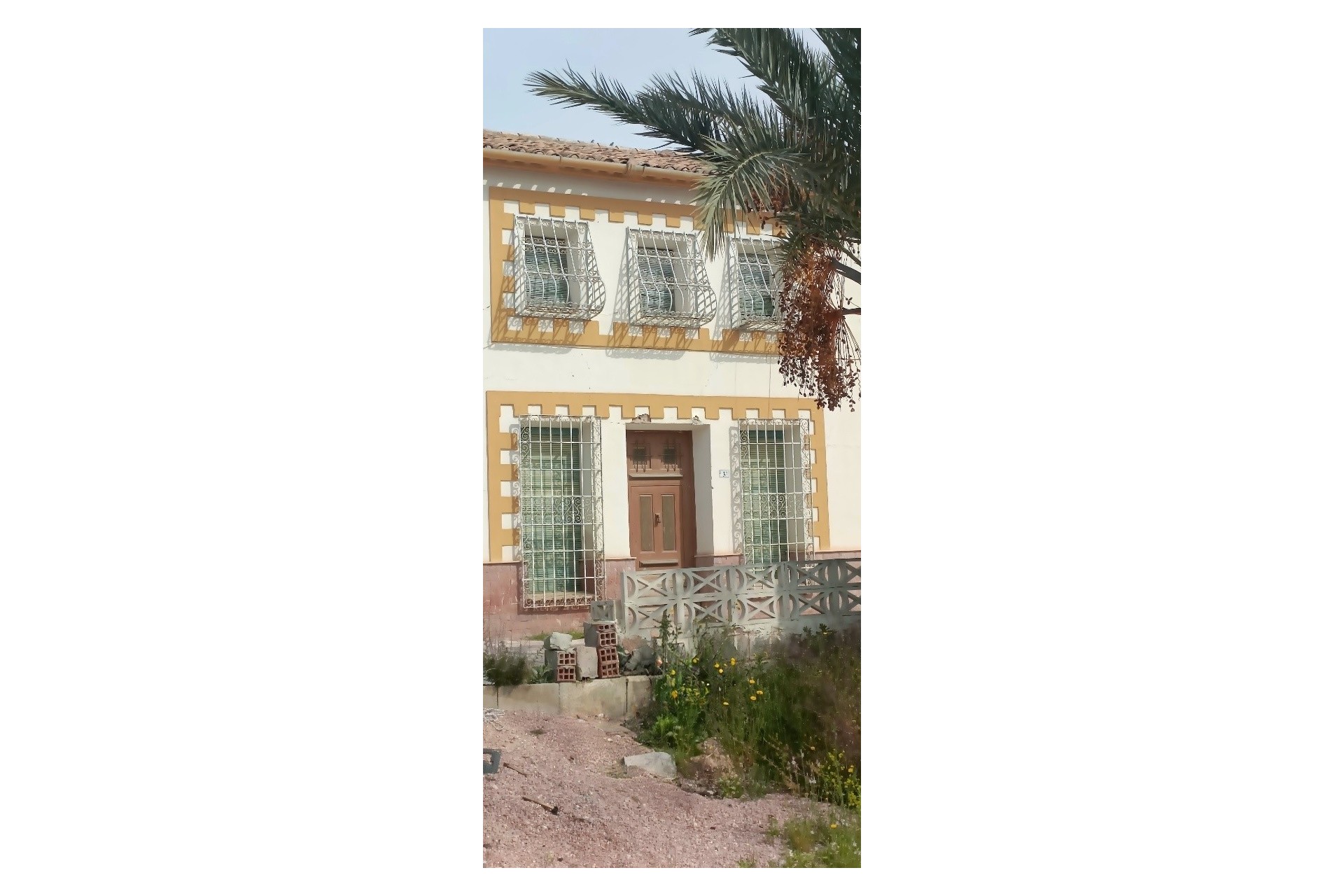 Herverkoop - Halfvrijstaande villa -
La Romana