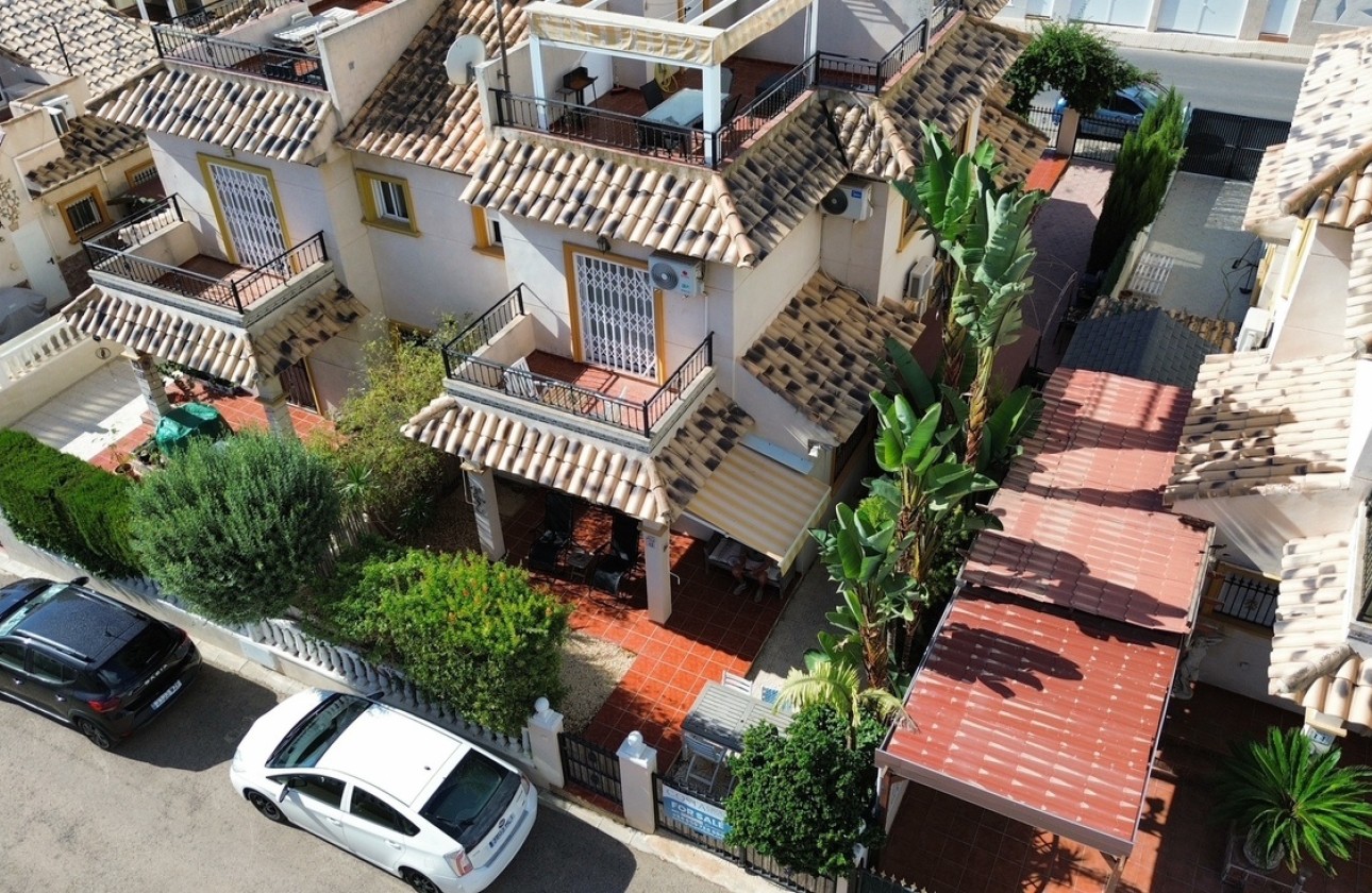 Herverkoop - Halfvrijstaande villa -
Lomas de Cabo Roig - Lomas de Caboroig